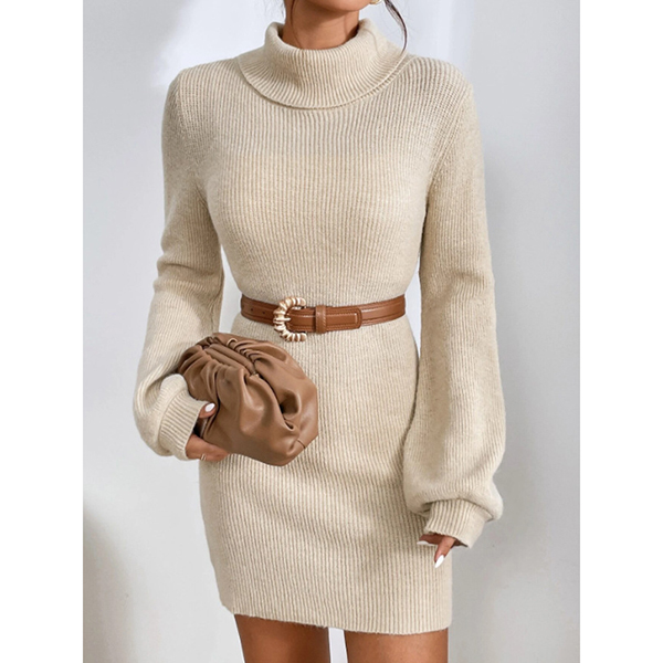 MODIEUZE GEBREIDE COLTRUI-JURK MET LANGE MOUWEN IN EFFEN KLEUR