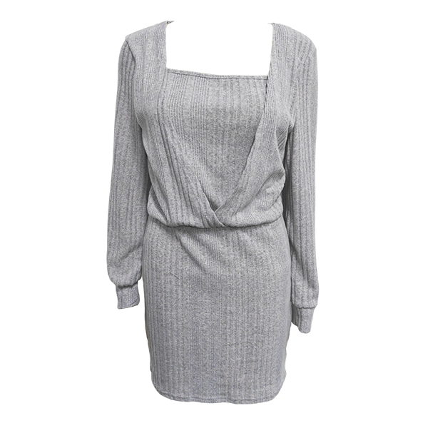 GERIBBELDE BODYCONJURK MET VIERKANTE HALS