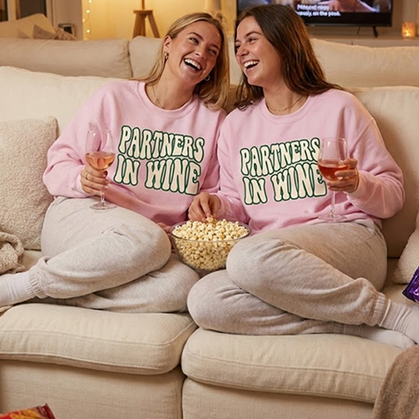 PARTNERS IN WINE BEDRUKTE SWEATER