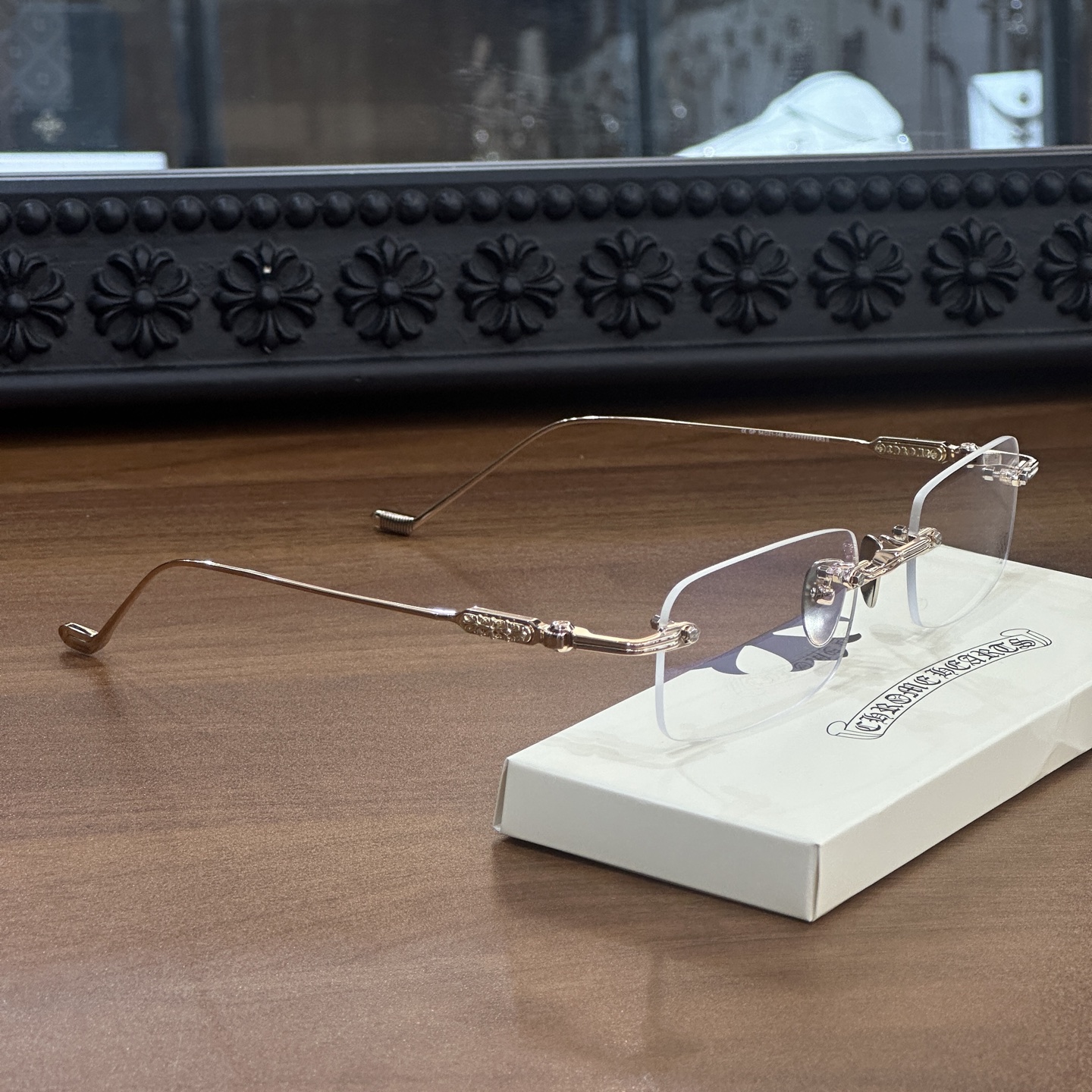 CH Rimless Gold-Wire Glasses, Model: SOFFFFFFFFERS IISize: 54-21-148