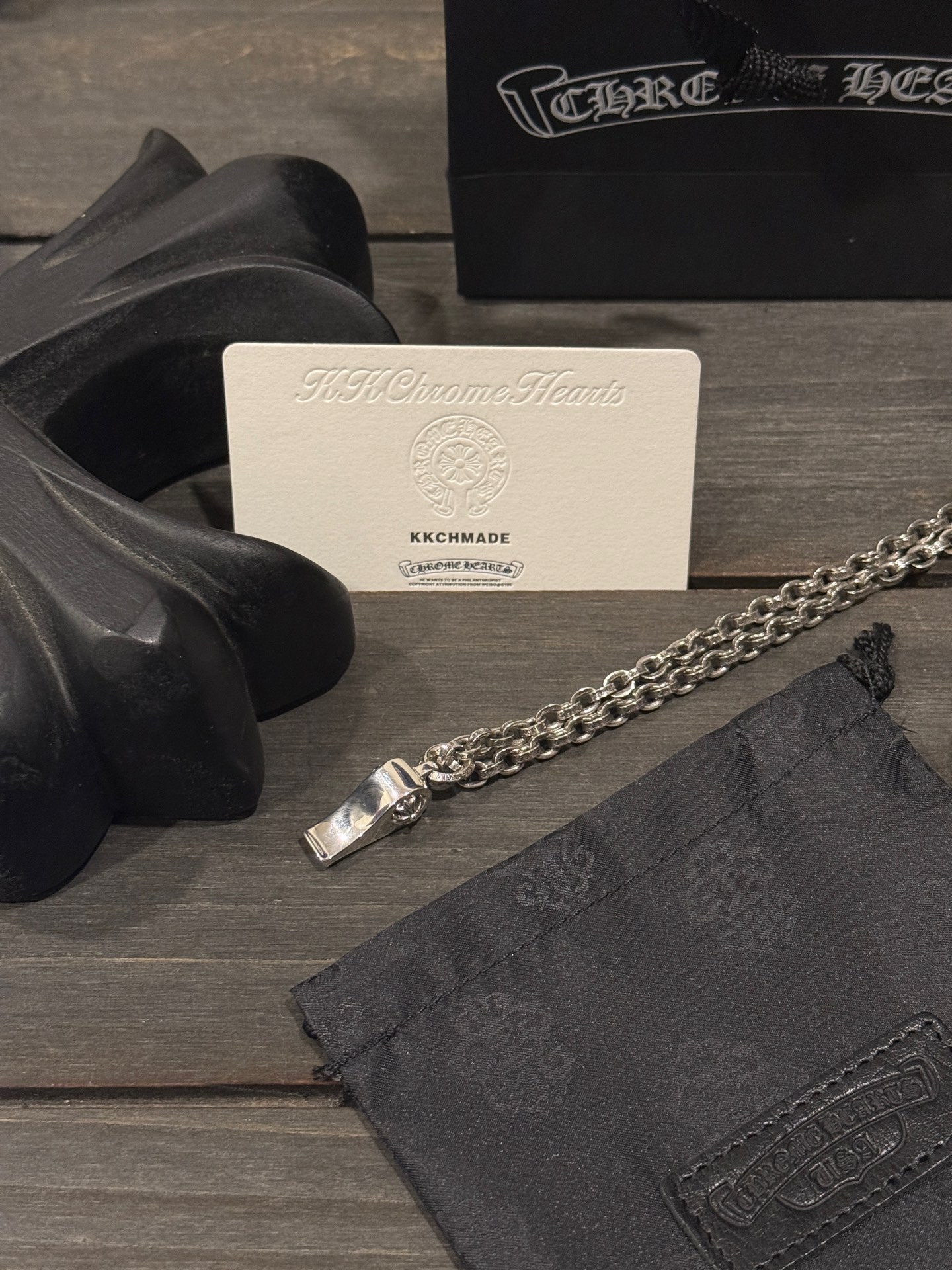 Customer order: cross-shaped whistle + PP letter chain