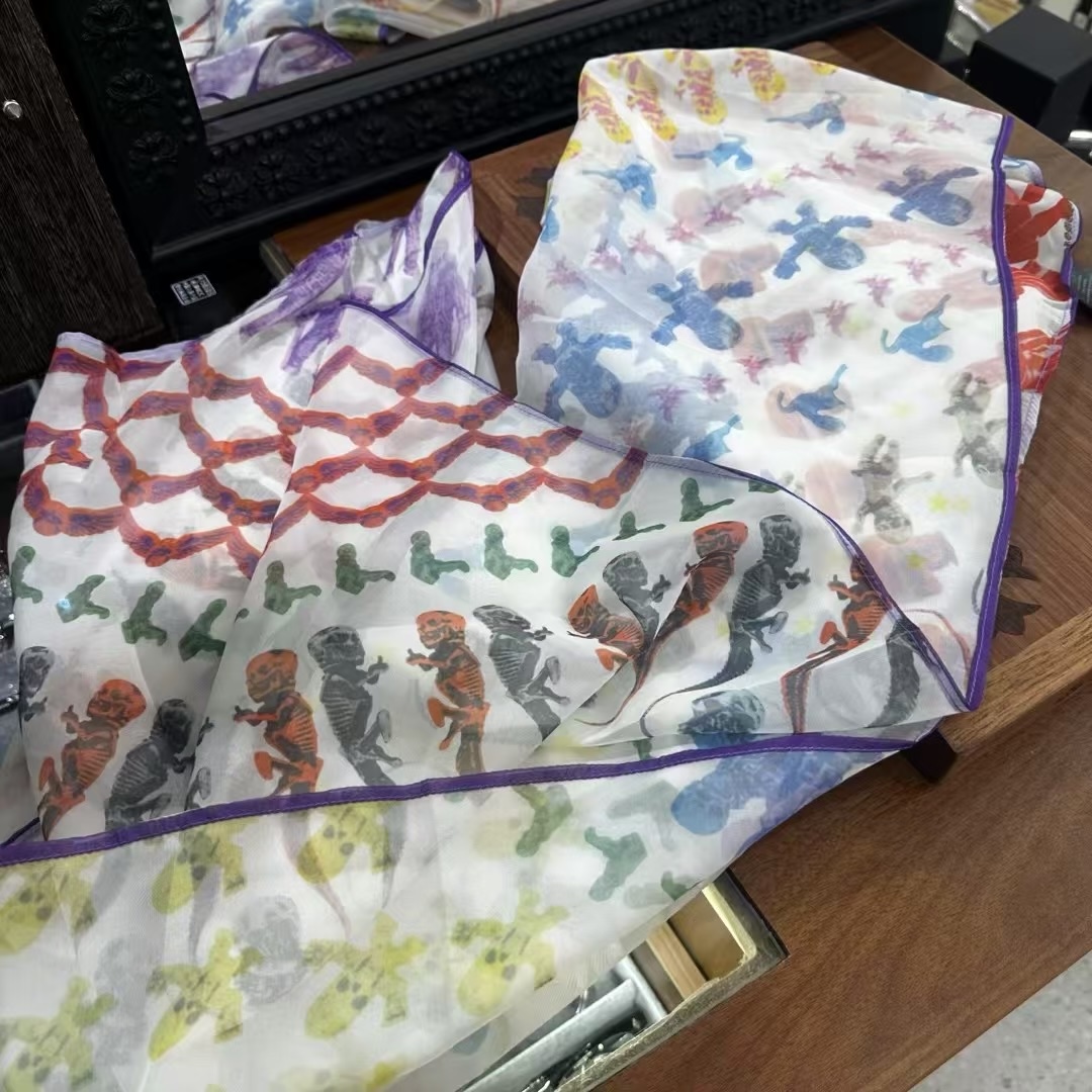 🆕New silk scarf, colorful CH✖️Foti