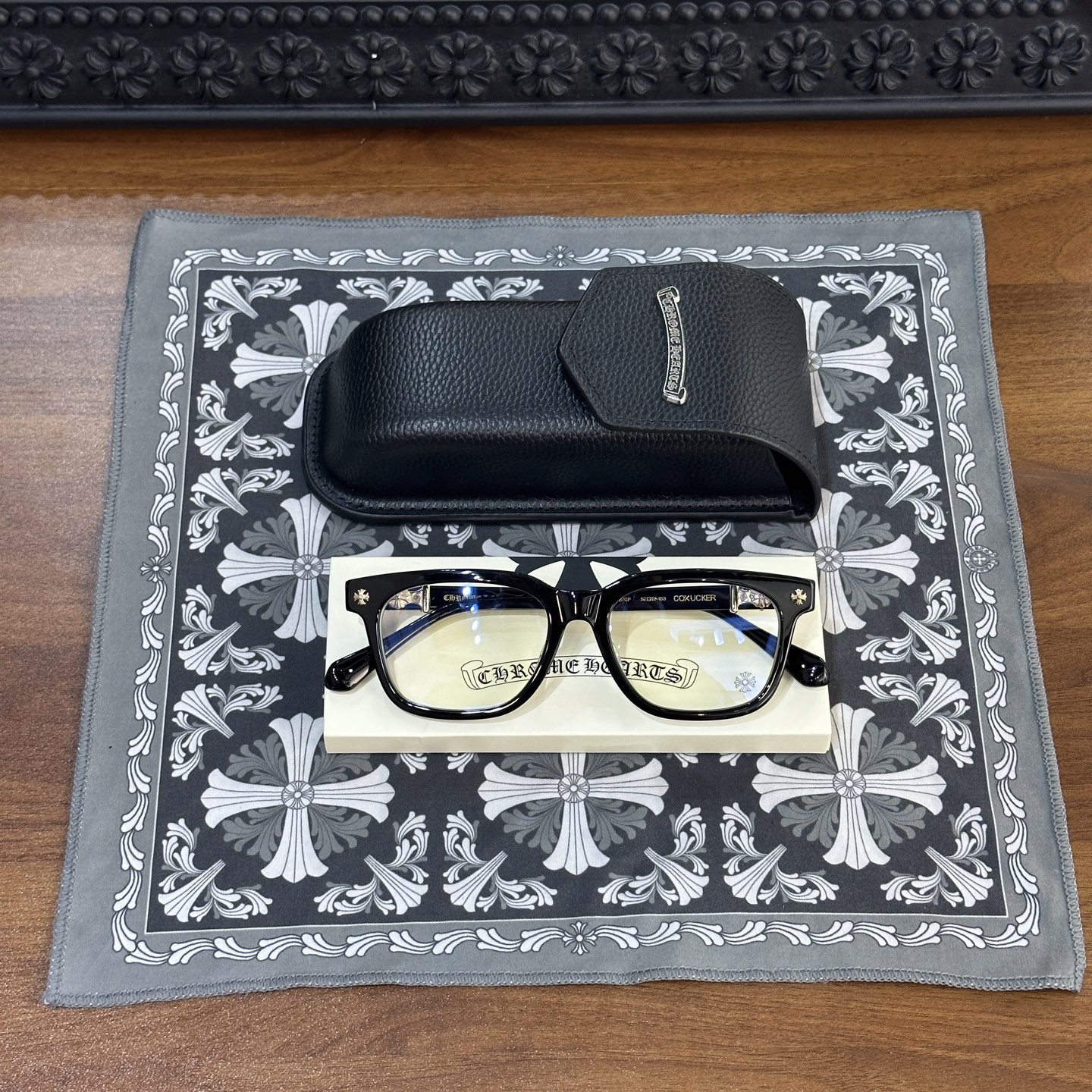 CH Eyeglasses Model: COX UCKERSize: 52 (19-153)