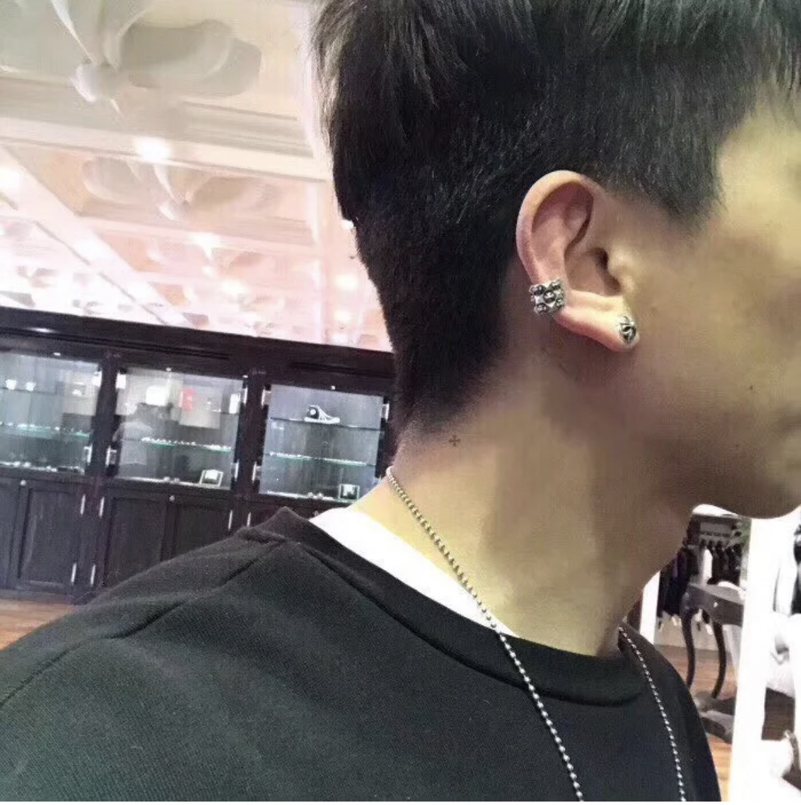 Chrome Hearts Cross Flower Ear Clip