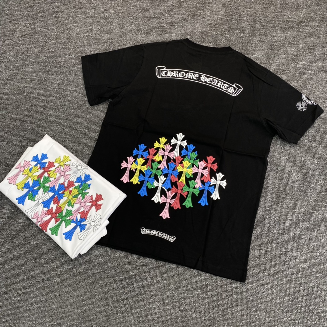 Chrome Hearts CH Colorful Cross Tee, custom-woven and dyed 210g combed cotton, screen printing with plastisol. One garment requires twenty-six sets of film for precise color coverage and application, a highly complex process that small factories simp