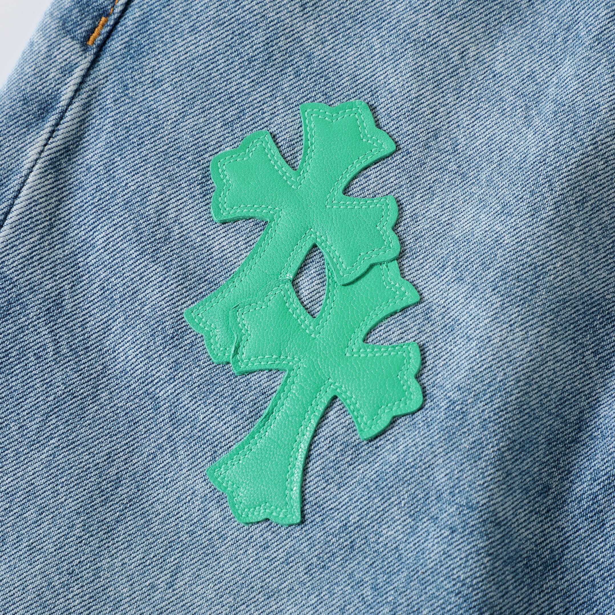 CH London Exclusive Blue City-Limited Jeans: These jeans are undeniably stylish and unique, their rarity speaks for itself. Made with a special original denim fabric, identical to Vintage 501, they undergo a special hand-finishing process and three w