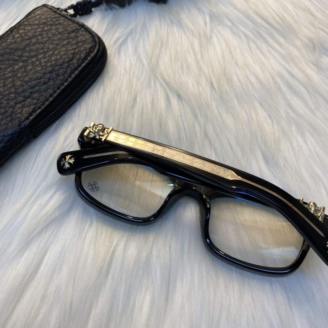 【Chrome Hearts Silver Edition Accessories with Gold Skull Glasses】Five months of development have finally resulted in this product. The accessories are identical to the authentic 925 sterling silver. Leather packaging. Retail price: 9000+ RMB.
