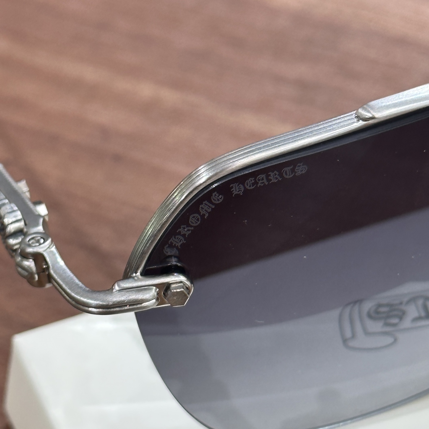 CH Sunglasses Model: STINGER Color: Silver Gray Size: 58-18-147