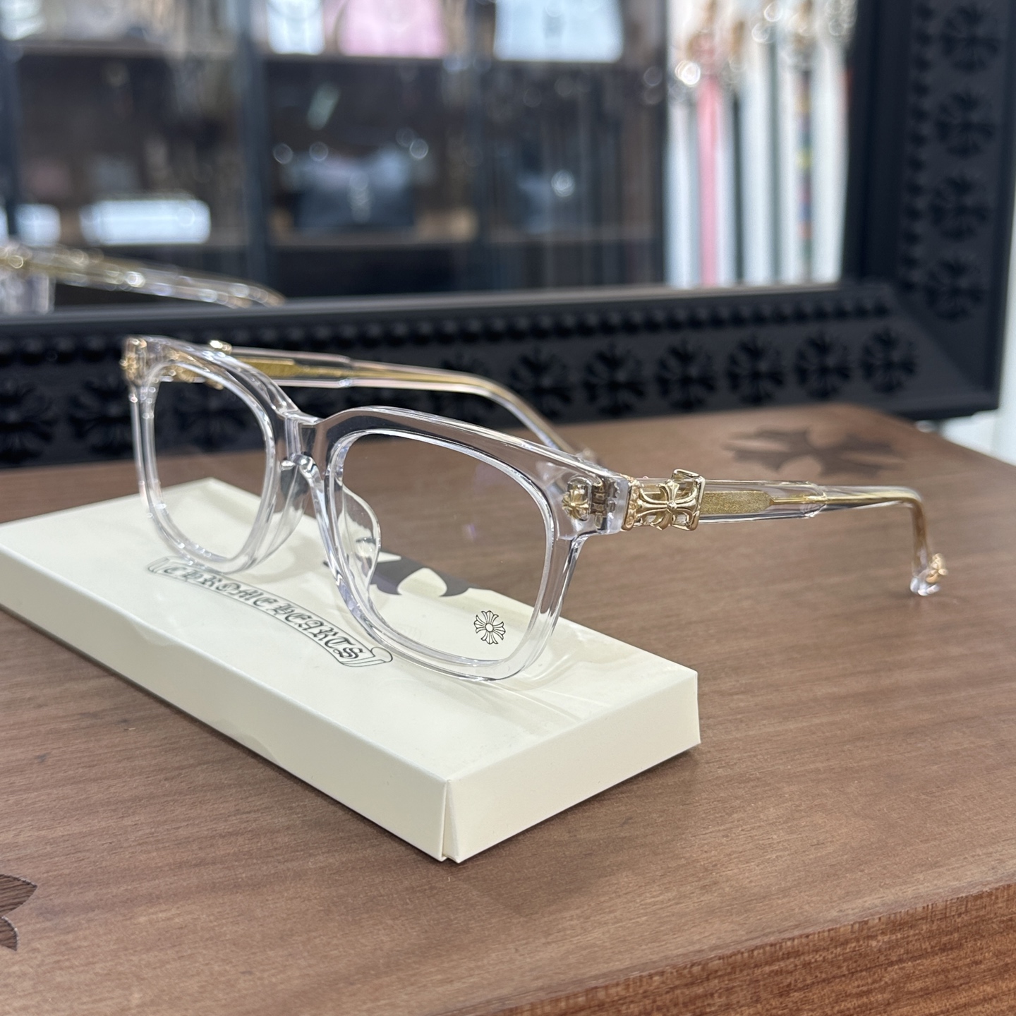 CH Eyeglasses Model: COX UCKERSize: 52-19-153