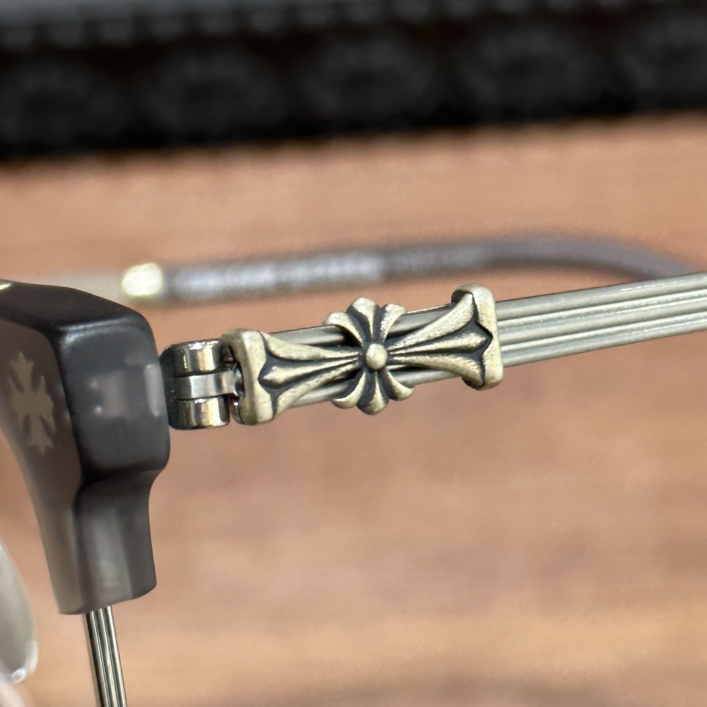 CH Eyeglasses Model: BONENNOISSEUR IISize: 53-19-150