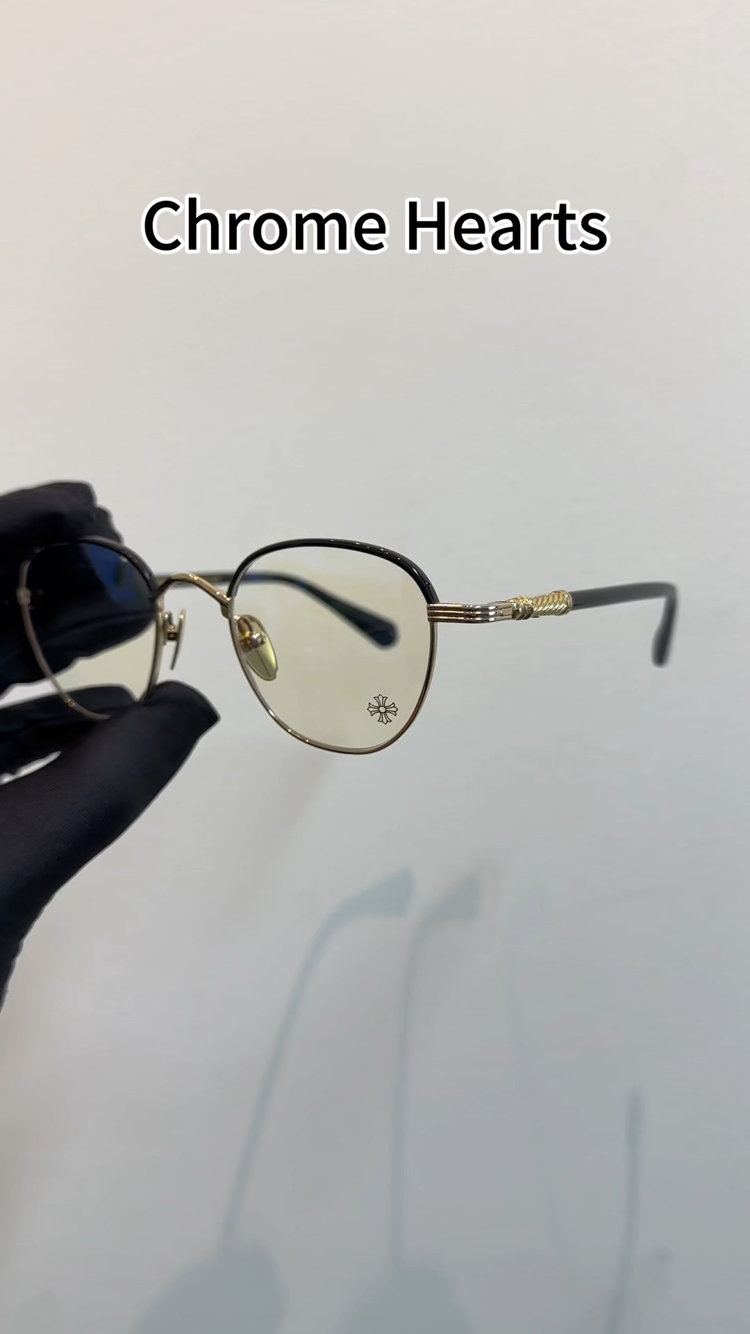 Chrome HeartsOriginal Camera Video ShotExclusive Online - Black Gold, Imported MaterialsGAG 925 Silver Accessories - Round Frame Glasses