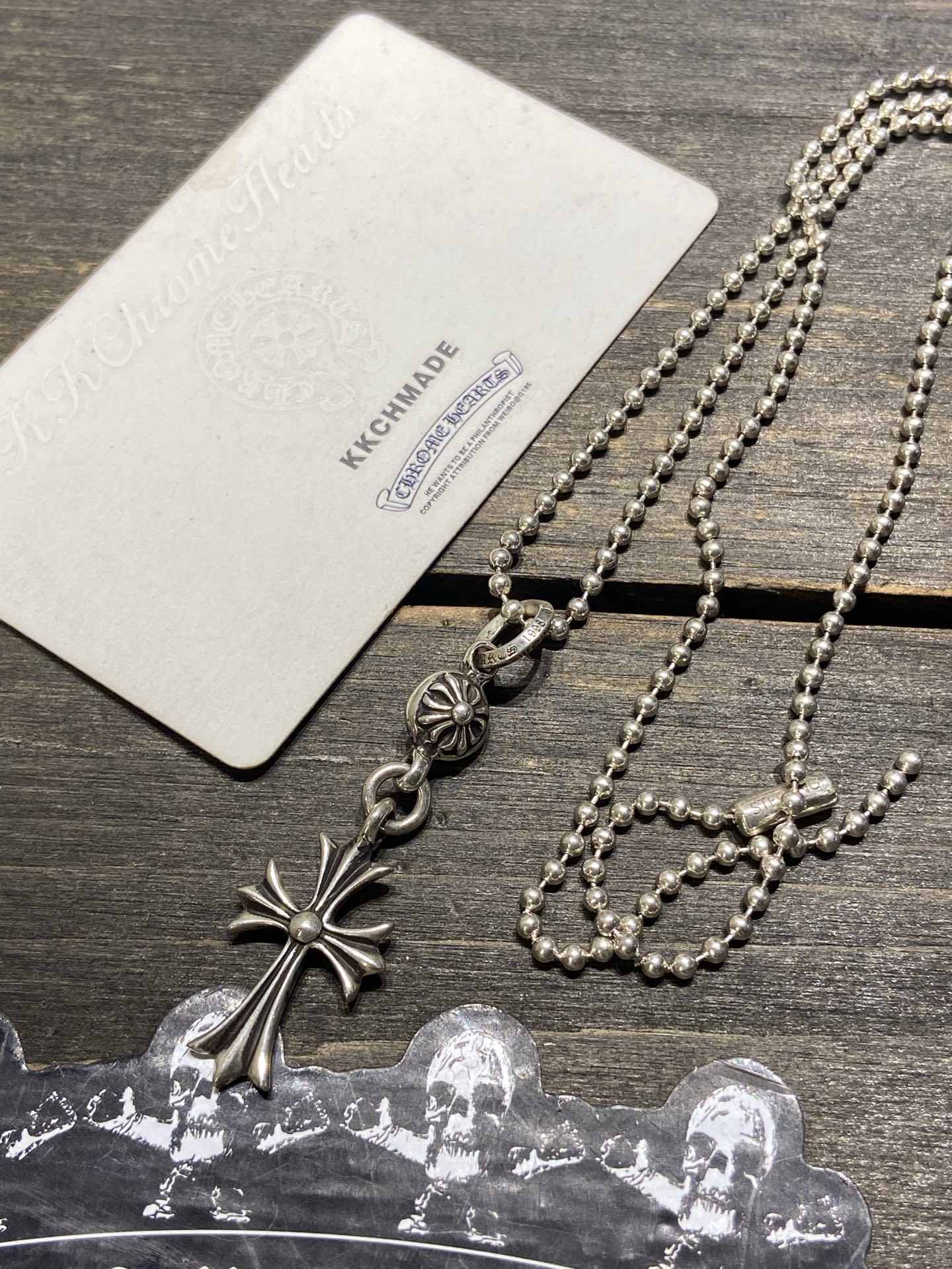 Single ball cross chain, in stock and ready to ship immediately.