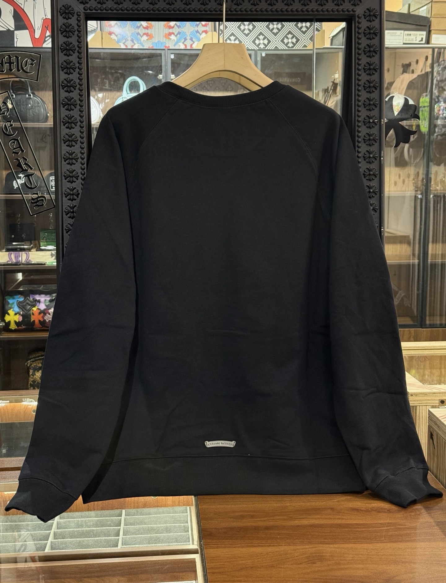 Chrome Hearts Cross Embroidered SweatshirtThe overall quality of the garment is excellent. Cross embroidery is always a top seller.Sizes: S-M-L-XL