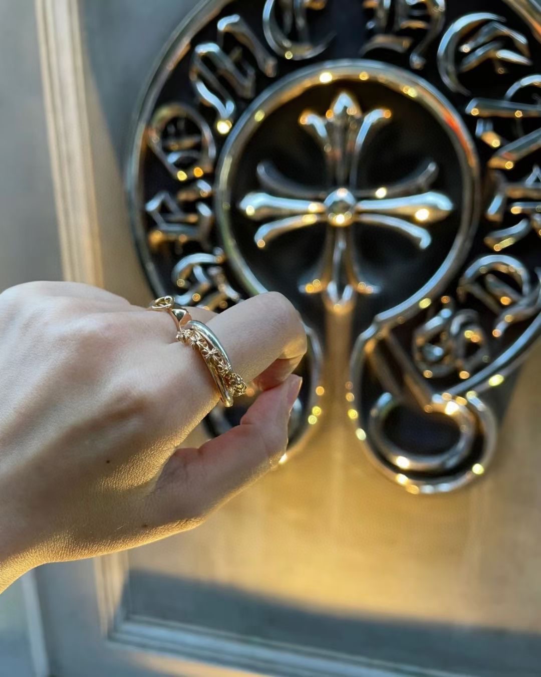 Chrome Hearts Triple Cross Ring. Purchased from a Hangzhou boutique for ¥7500. 100% 925 sterling silver with an antique finish. No replicas without genuine pieces. Perfectly replicated engraving details. Width is accurate. A very unique design with h
