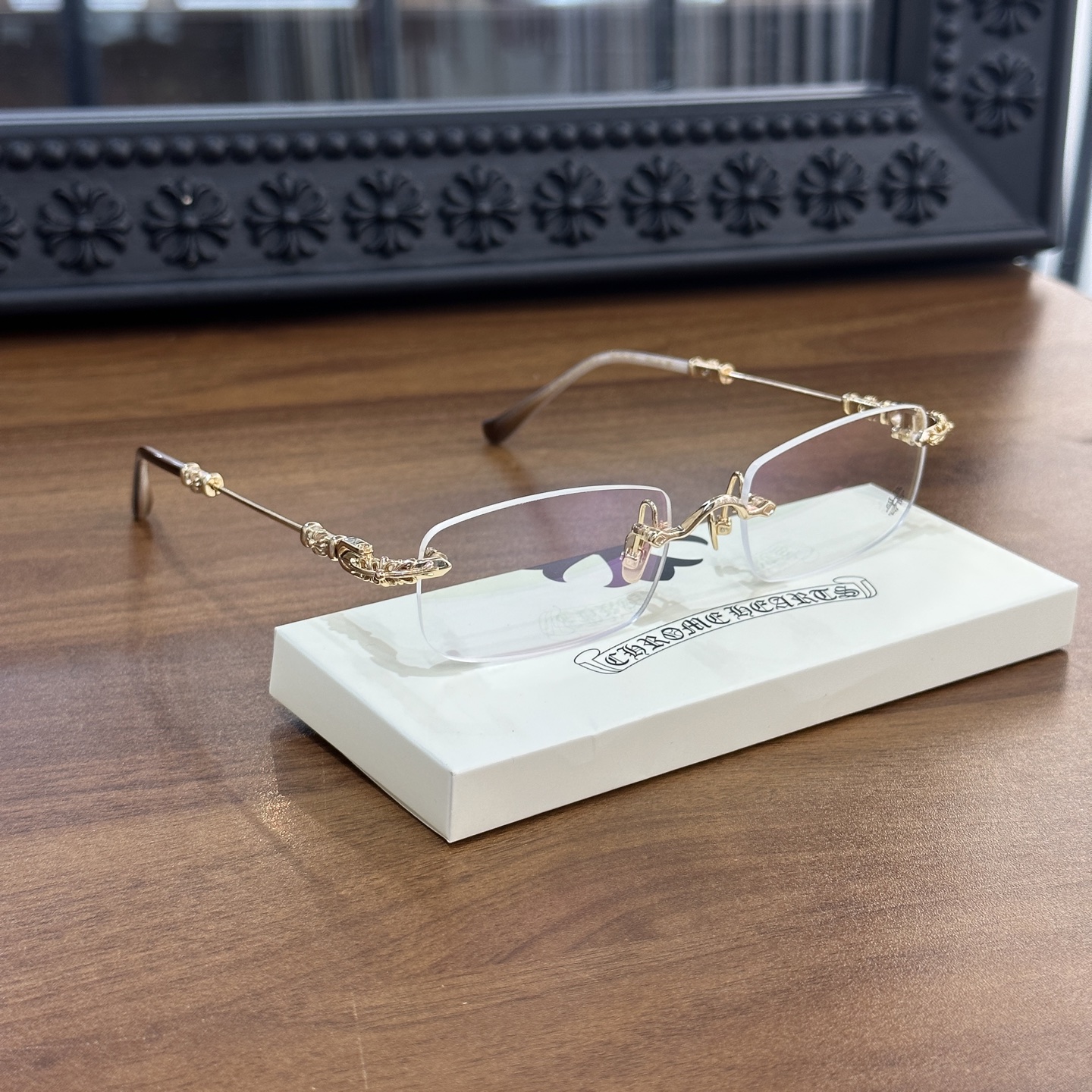 CH Rimless Glasses Model: Pills III Size: 55-20-144