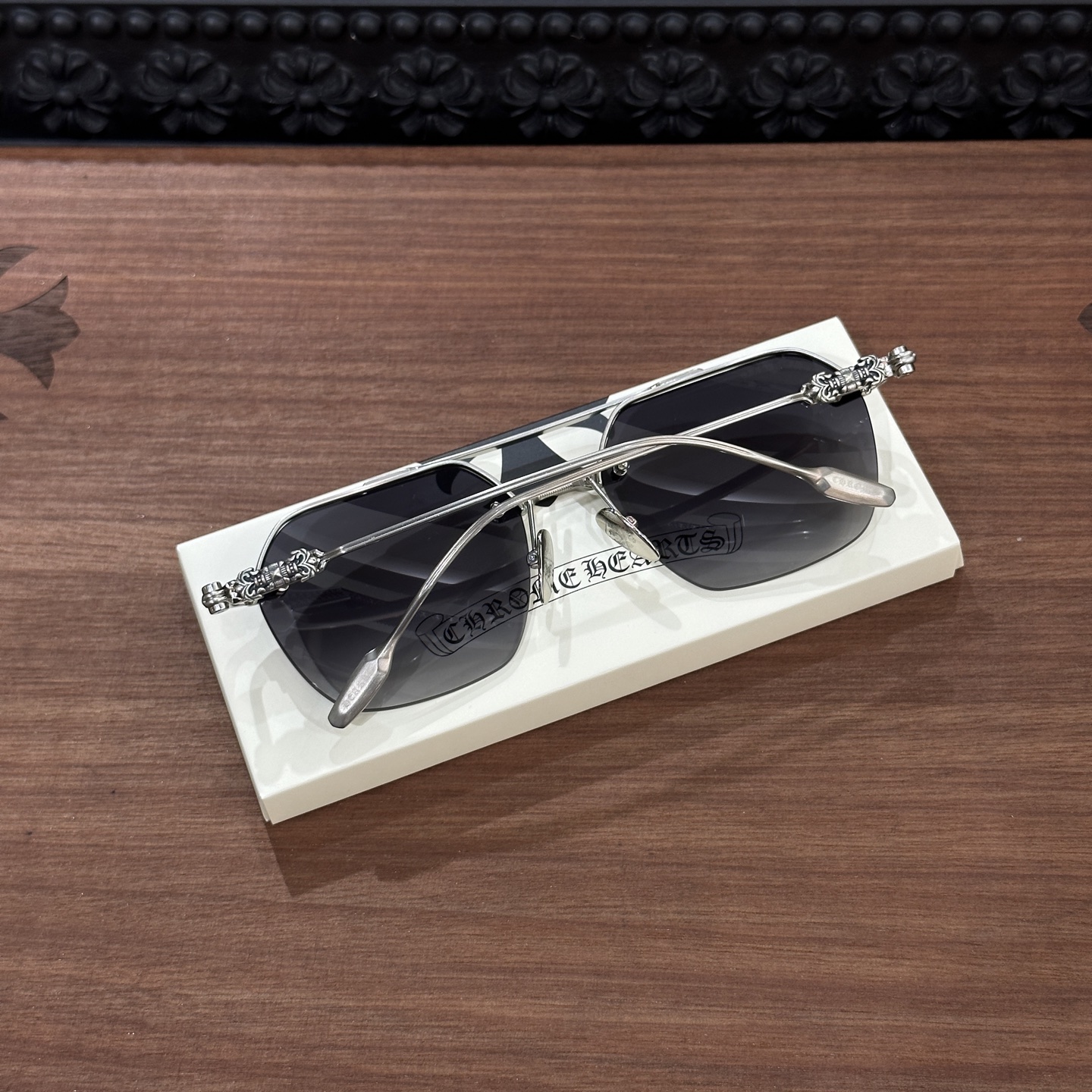 CH Sunglasses Model: STINGER Color: Silver Gray Size: 58-18-147