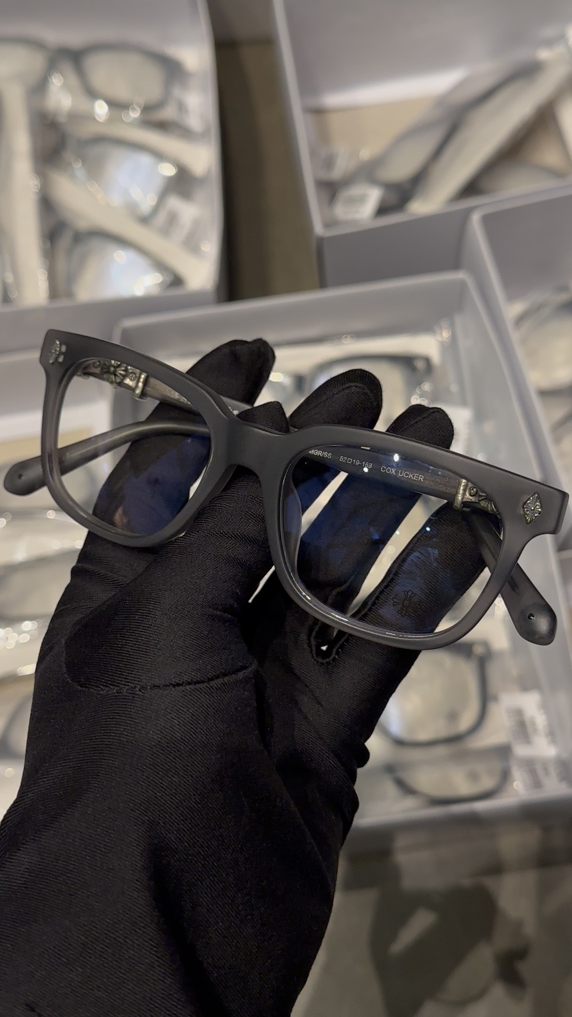 COX UCKER Matte Gray