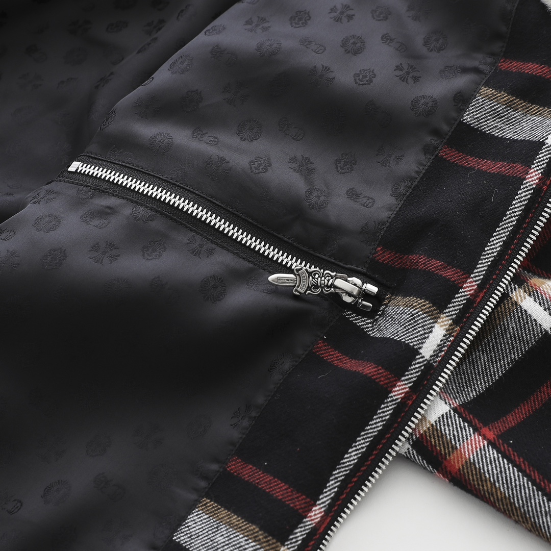 CH New style plaid shirt with lamb's wool collar. Two colors and all sizes available. Made with 11-count double-ply 240g cotton yarn (260g after washing). Laser infrared positioning. Hand-cut for perfect alignment. (Custom-woven black jacquard lining