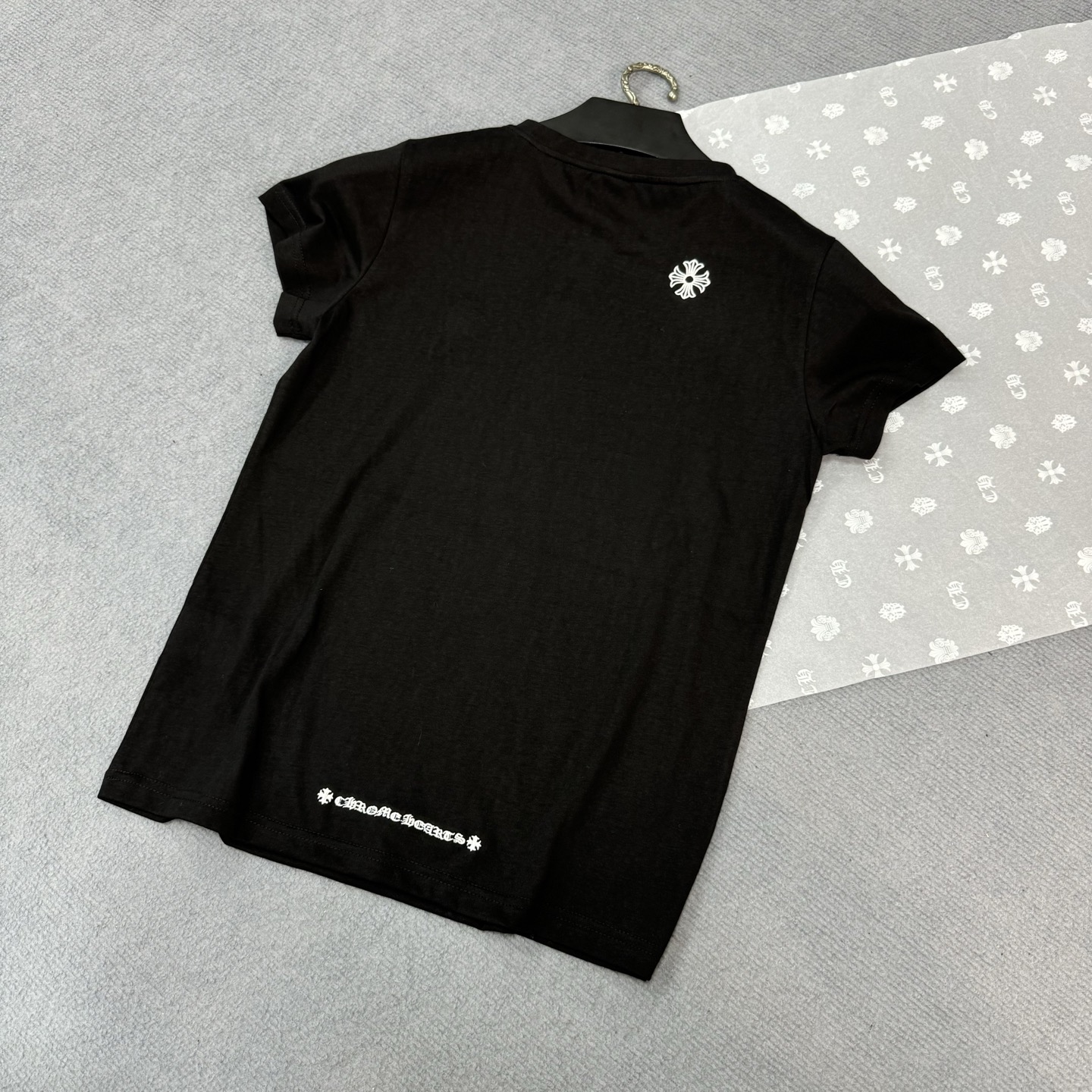 Chrome Hearts GRP Y Embroidered Slim Fit Women's Short-Sleeve T-ShirtCustom-knitted 160g high-sheer pure cotton fabric, 3D embroidered details, in stock and ready to shipSizes: S M L XL