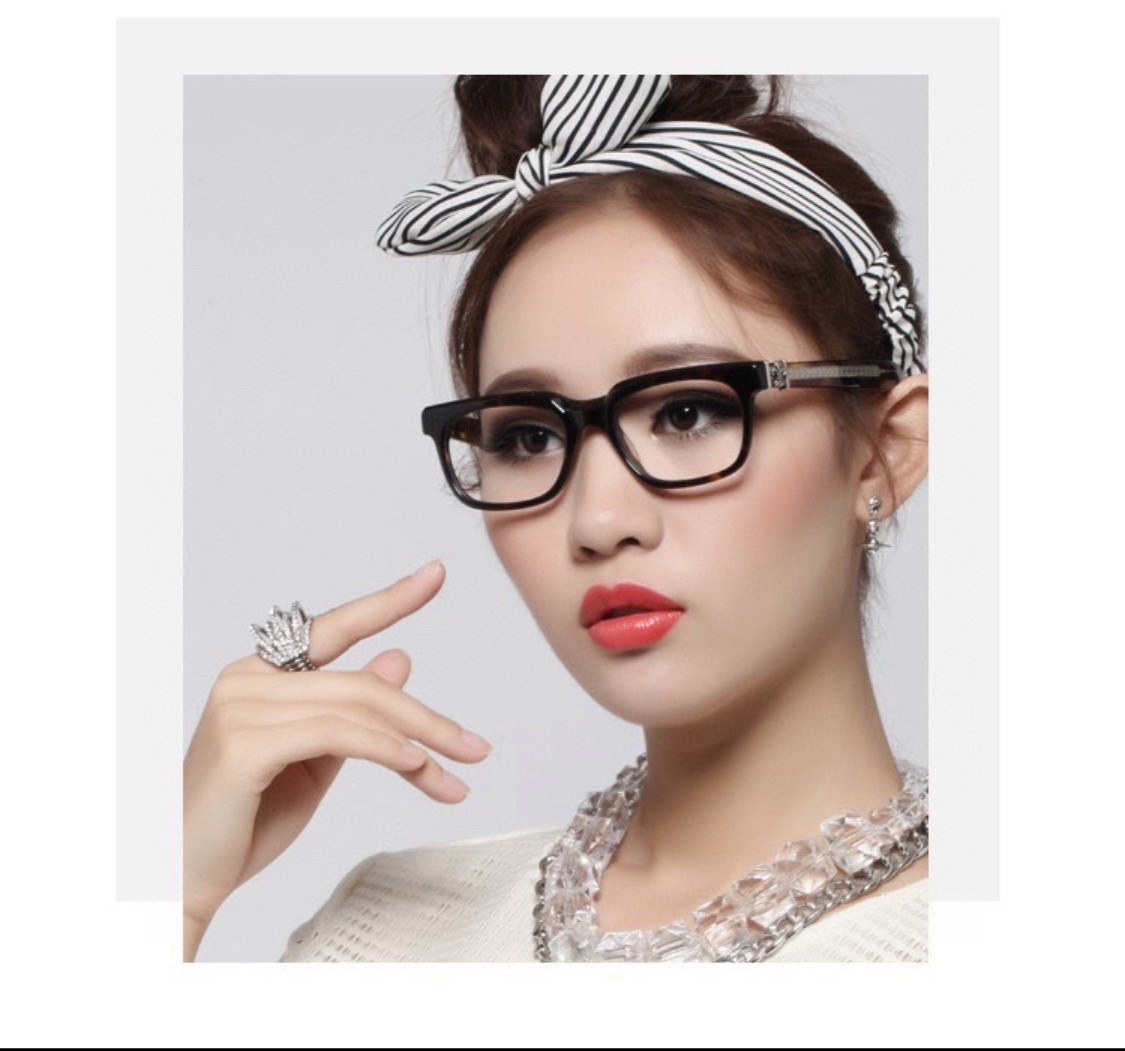 Chrome Hearts925 Sterling Silver Accessories, New Gold-rimmed Black-framed Sword GlassesSterling silver + acetate frame, featuring two 925 sterling silver sword ornaments and two cross-shaped details on the interior. 1:1 replica, meticulous atten