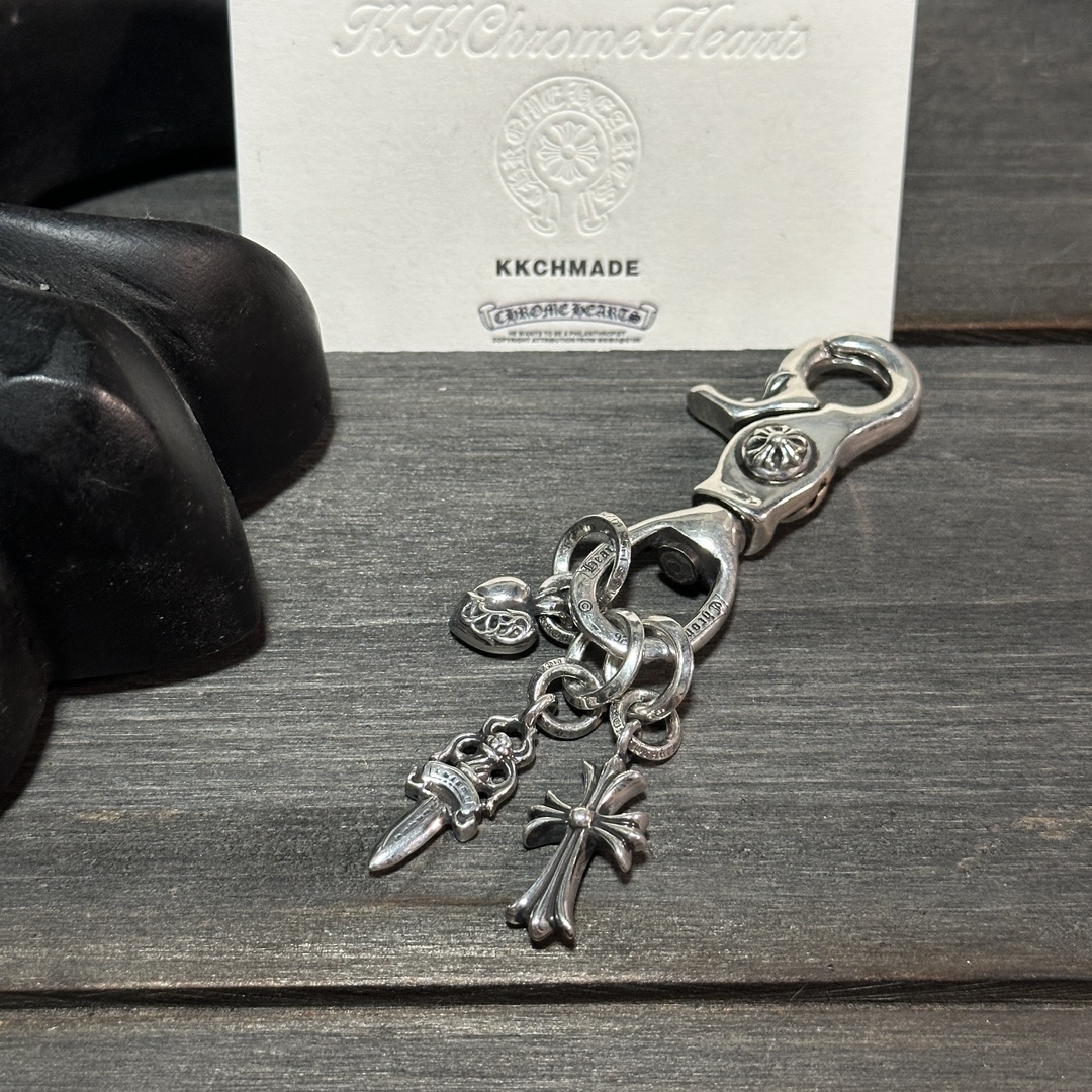 Custom-ordered multi-element pendant keychain