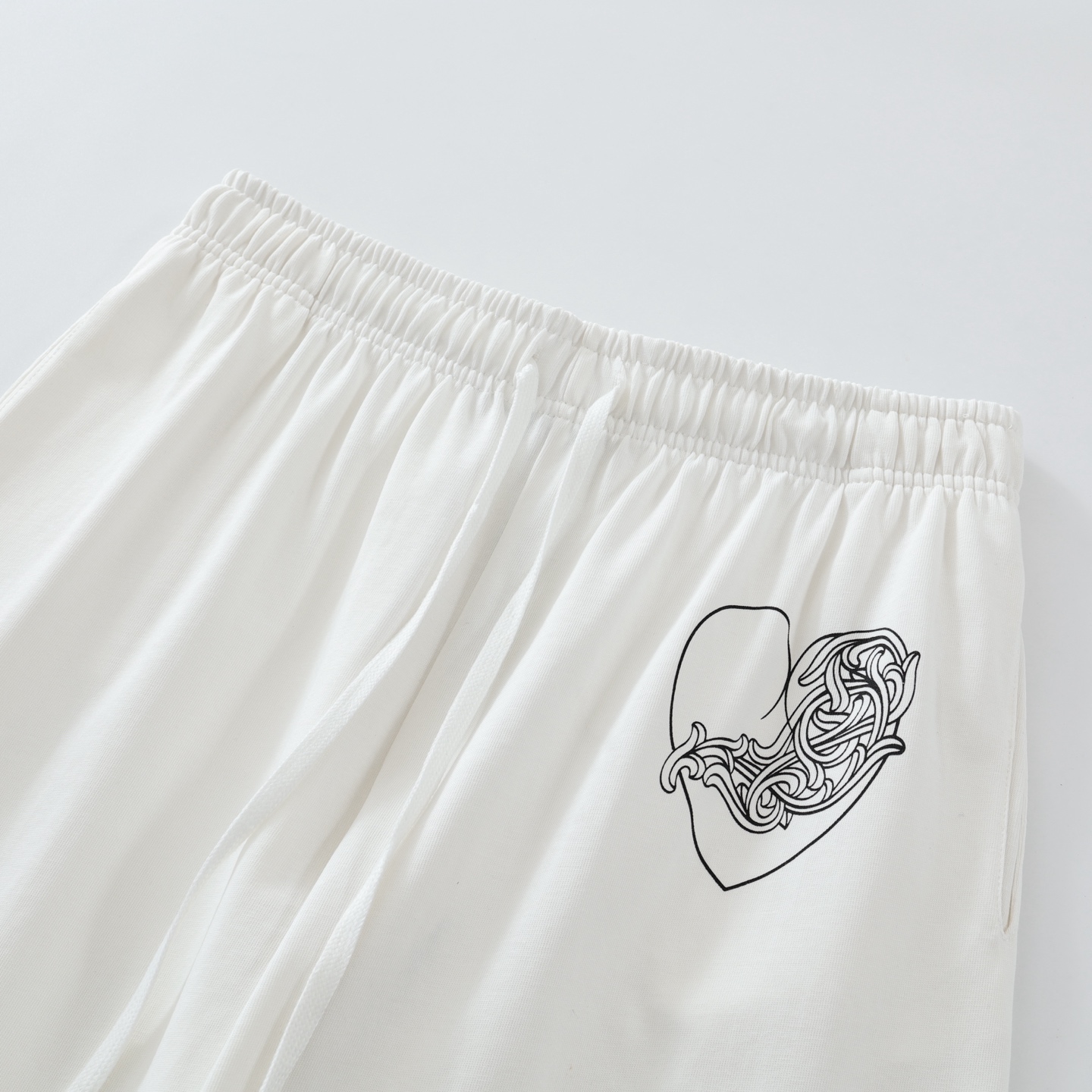 CH DeadlyDoll comic book trousers, white. All sizes available. Originally purchased from Hangzhou Guozhuan for 12,800 RMB. Made of 350g knitted cotton. Printed with imported plastisol technology. Custom metal drawstring closure. Loose fit. Unisex. Ex