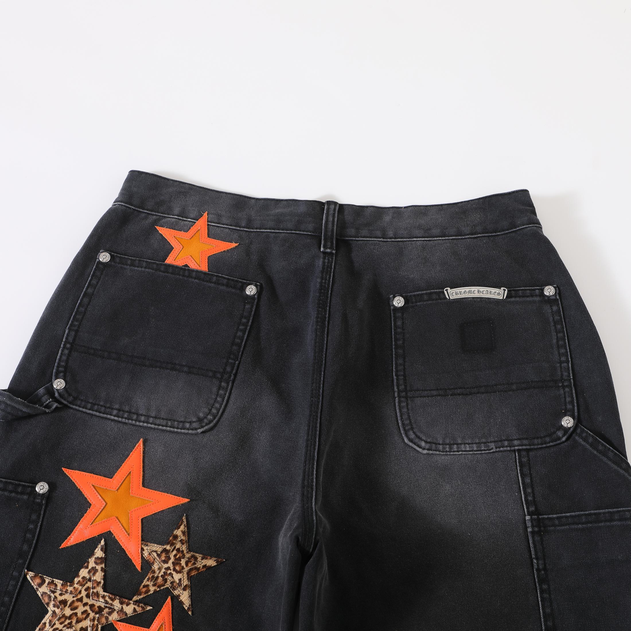 CH Chrome Hearts Orange Leather Leopard Print Pentagram Haute Couture Collection redefines workwear haute couture standards with a wild aesthetic: the core leather appliqué technique subverts convention, employing a 