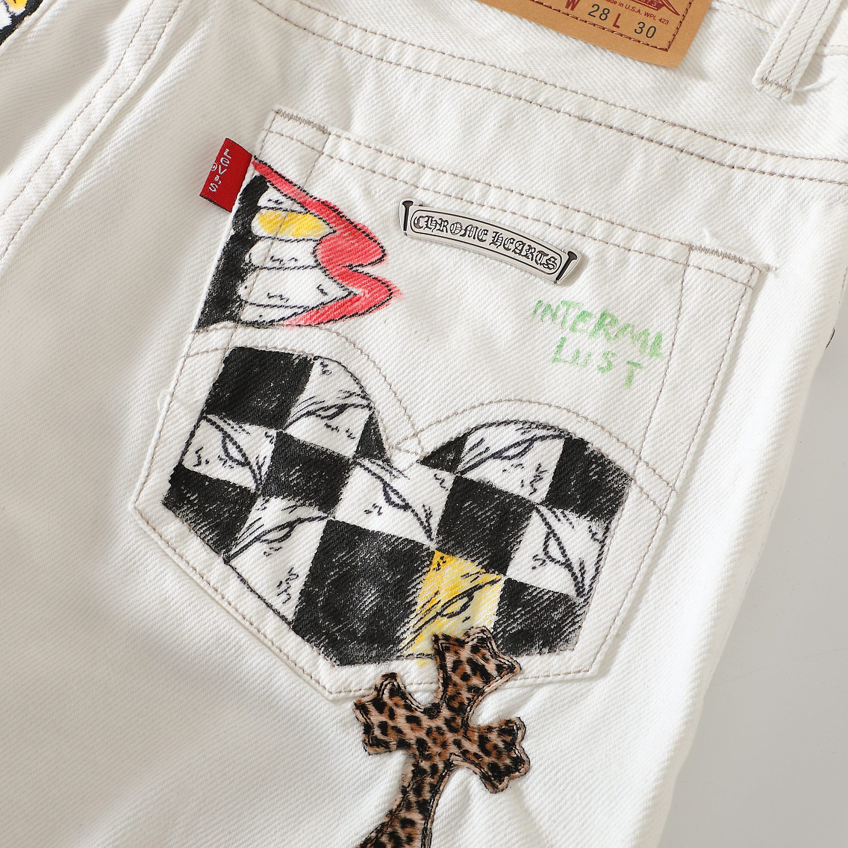CH Chrome Hearts Leopard Print Cross Hand-Painted Graffiti Limited Edition JeansWe've released men's and women's versions of this jeans, as they look great on women too!As everyone knows, hand-painted signatures are limited editions and extremely