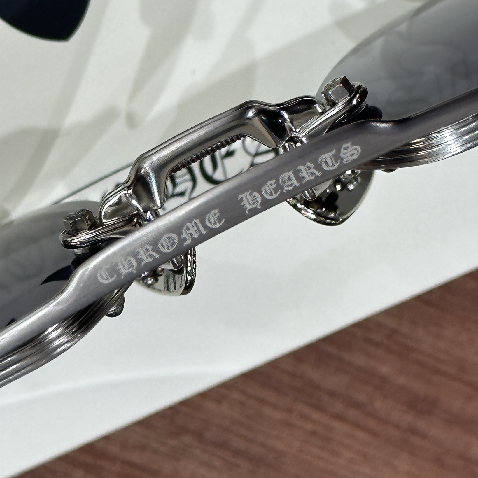 CH Sunglasses Model: STINGER Color: Silver Gray Size: 58-18-147