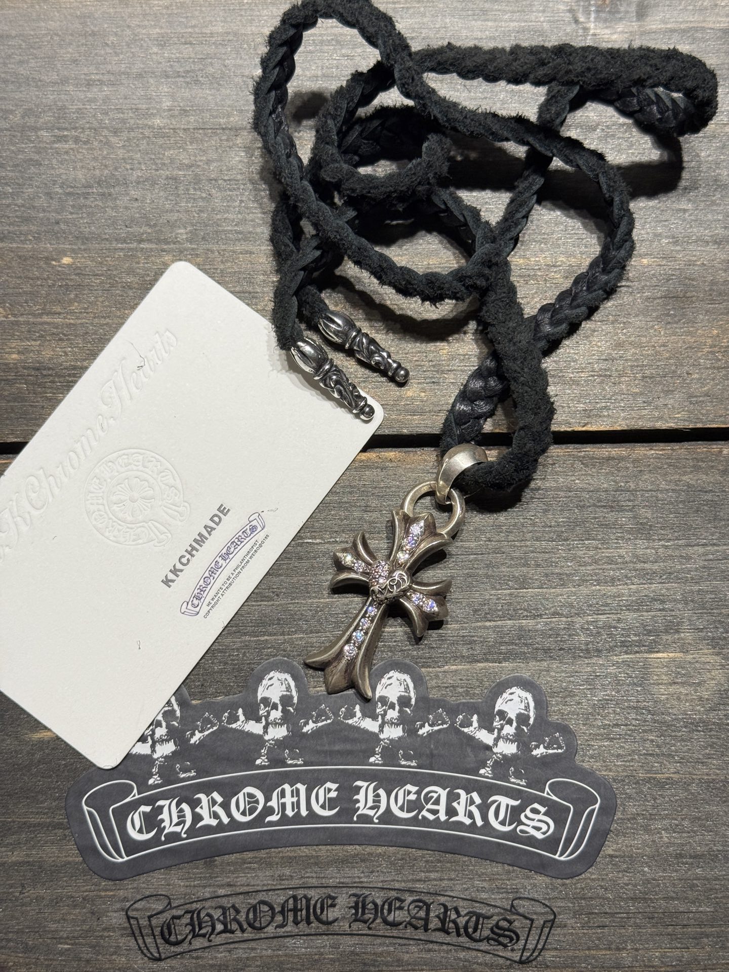 Custom-made VVS full diamond-encrusted heart and cross leather cord case