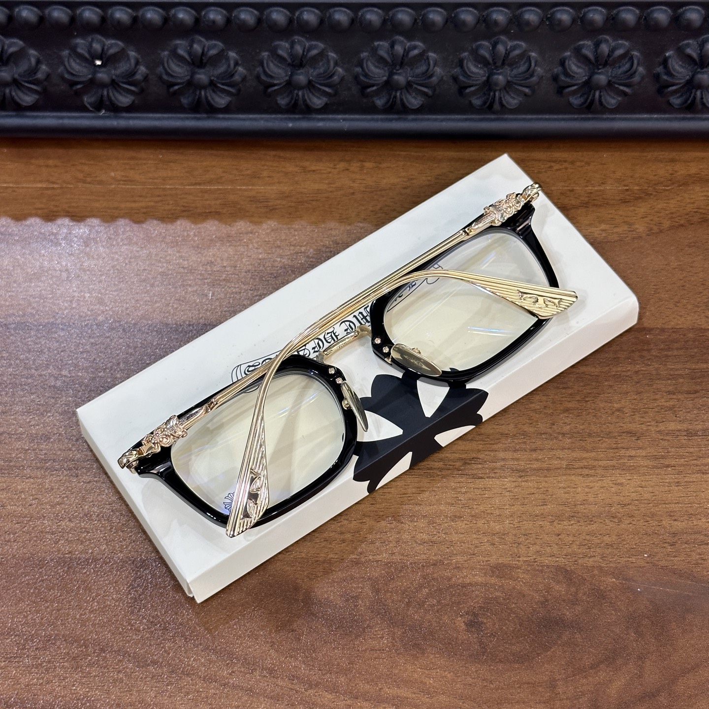 CH Sword Eyeglasses Model: CLOACOSize: 53-22-145