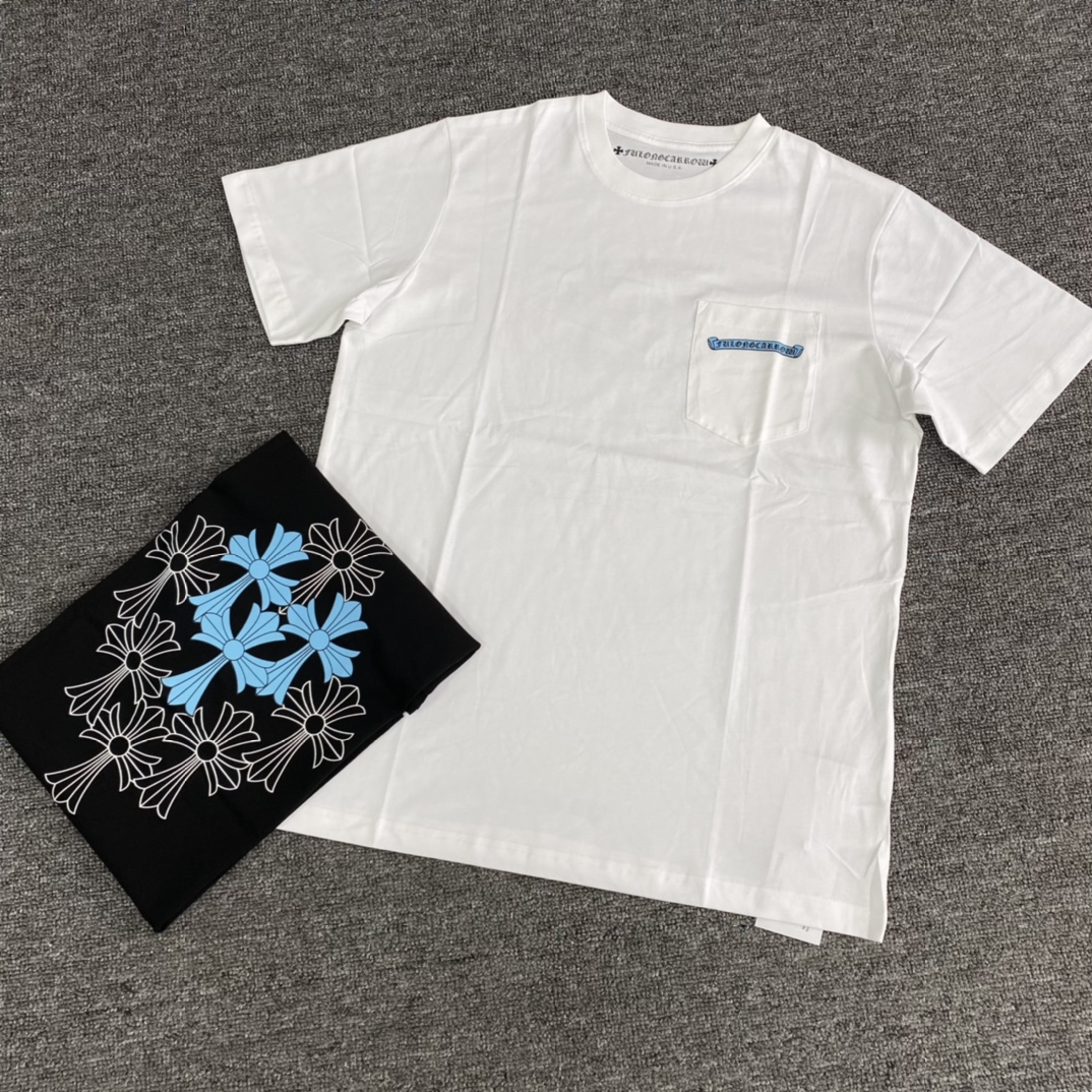 Chrome Hearts new cross print short-sleeved T-shirt. Made of 230g combed 26s cotton single-sided fabric. Features four fixed-position 3D pockets on the chest. The floral print is hand-printed using plastisol ink; the print is colorfast. Sizes S, M, L