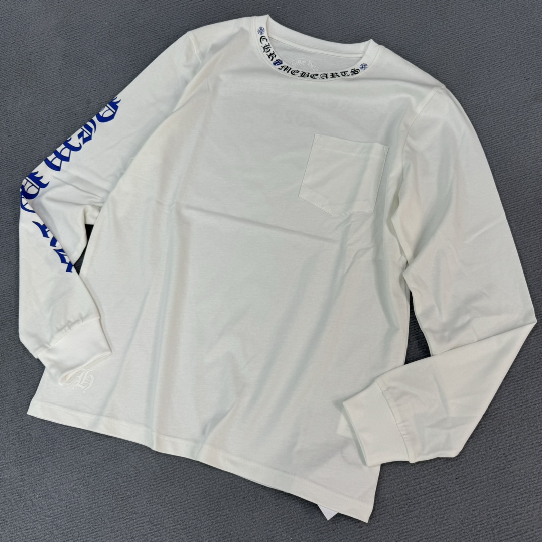 Chrome Hearts' latest CH X RollingStone Las Vegas exclusive long-sleeved shirtMade of 280g pure cotton, with imported ink and gold powder printing for a three-dimensional effect. Custom-made to perfection, distinct from mainstream market products.