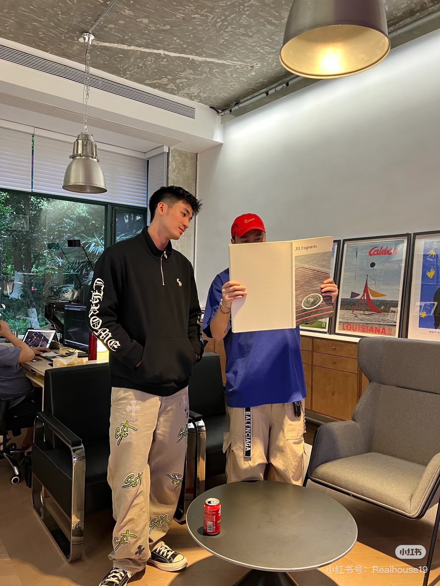 Chrome Hearts 25ss Half-Zip Collar SweatshirtFabric: 420g fleeceLocated with top-grain calfskin leather over the collar labelSizes: S, M, L