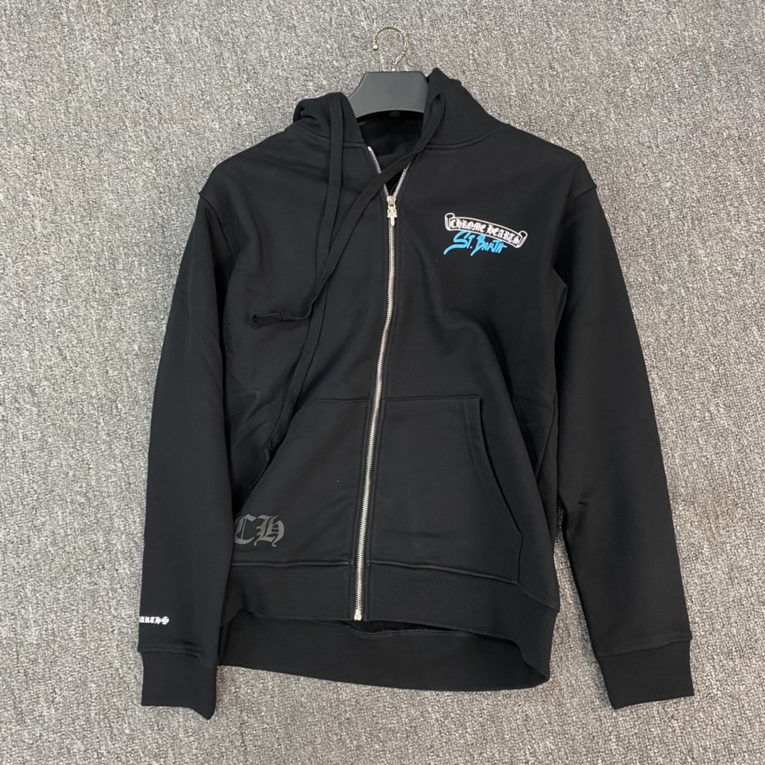Chrome Hearts Limited Edition St. Zip-Up SweatshirtMade of 42-count 380g pure cotton, featuring a custom antique silver zipper pull, imported ink printing for a three-dimensional effect, complex colors, and high cost. Perfectly customized by YB!Si