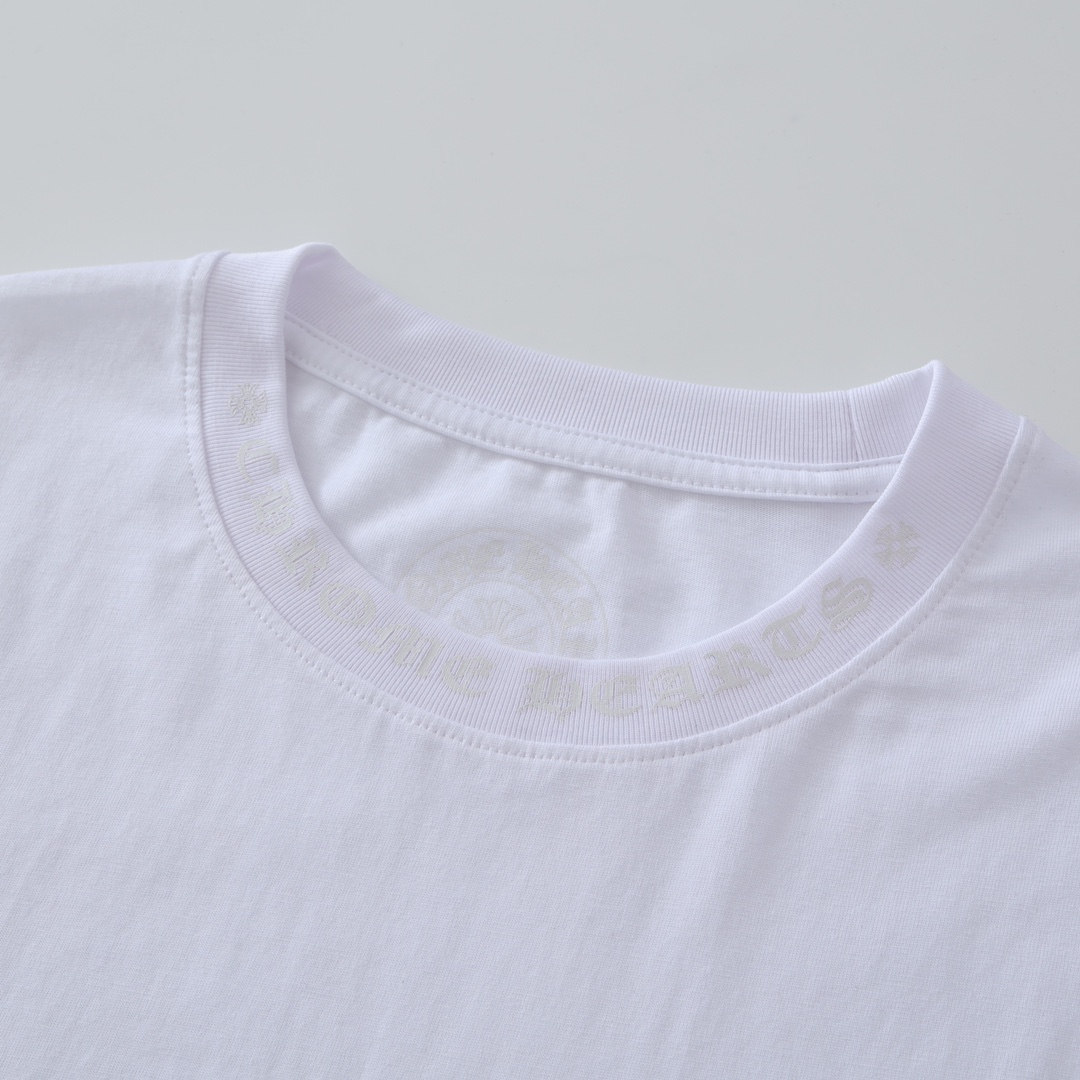 CH's new Sanskrit print long-sleeved shirt with collar. Available in three colors and all sizes. Original Hong Kong import, purchased for 8399. Made of 220g 100% cotton. The print uses a foaming process. Custom accessories. High-quality workmanship f