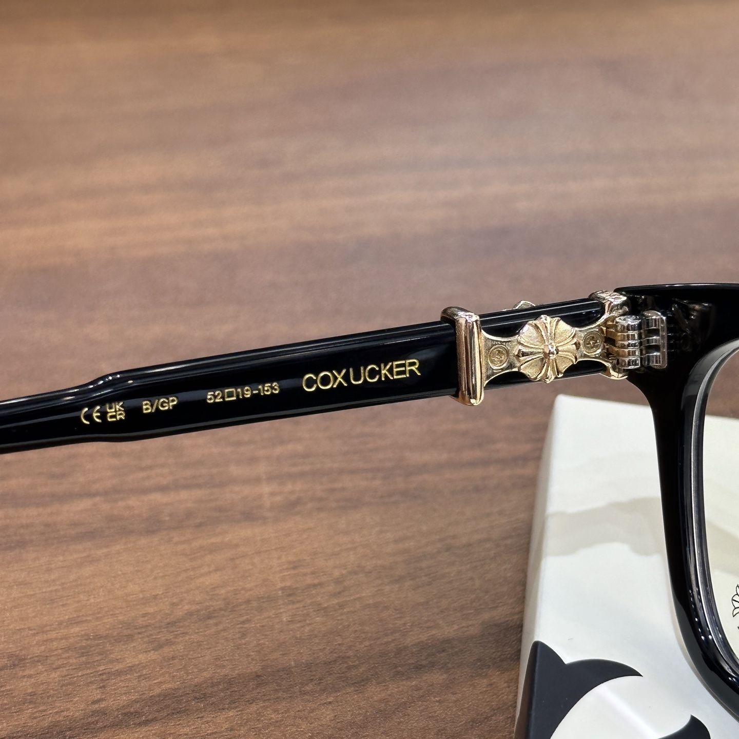 CH Eyeglasses Model: COX UCKERSize: 52 (19-153)