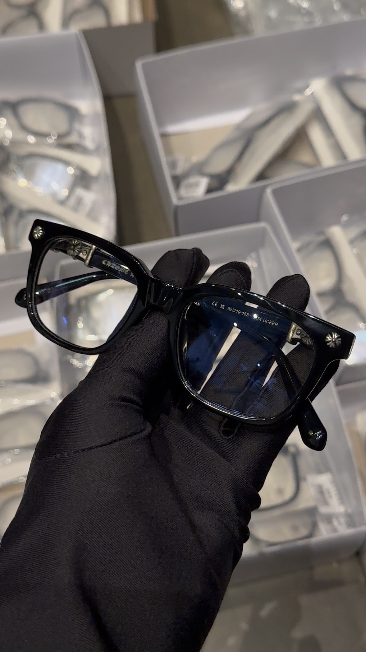 COX UCKER Glossy Black