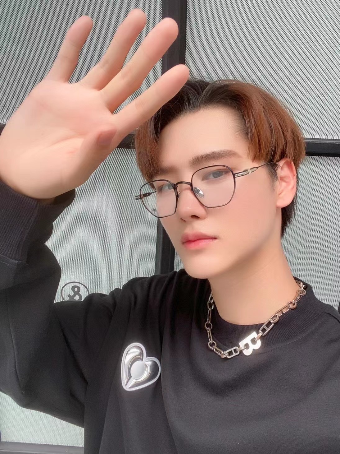 Chrome Hearts New Spring-Loaded Eyeglasses Purchased for 13,000 RMB at MixC Mall, Shenzhen. Nearly 5 months of R&D. Black and silver color scheme. Chrome Hearts' new spring-loaded eyeglass frame. The brand's first time using an embedded spring hinge,