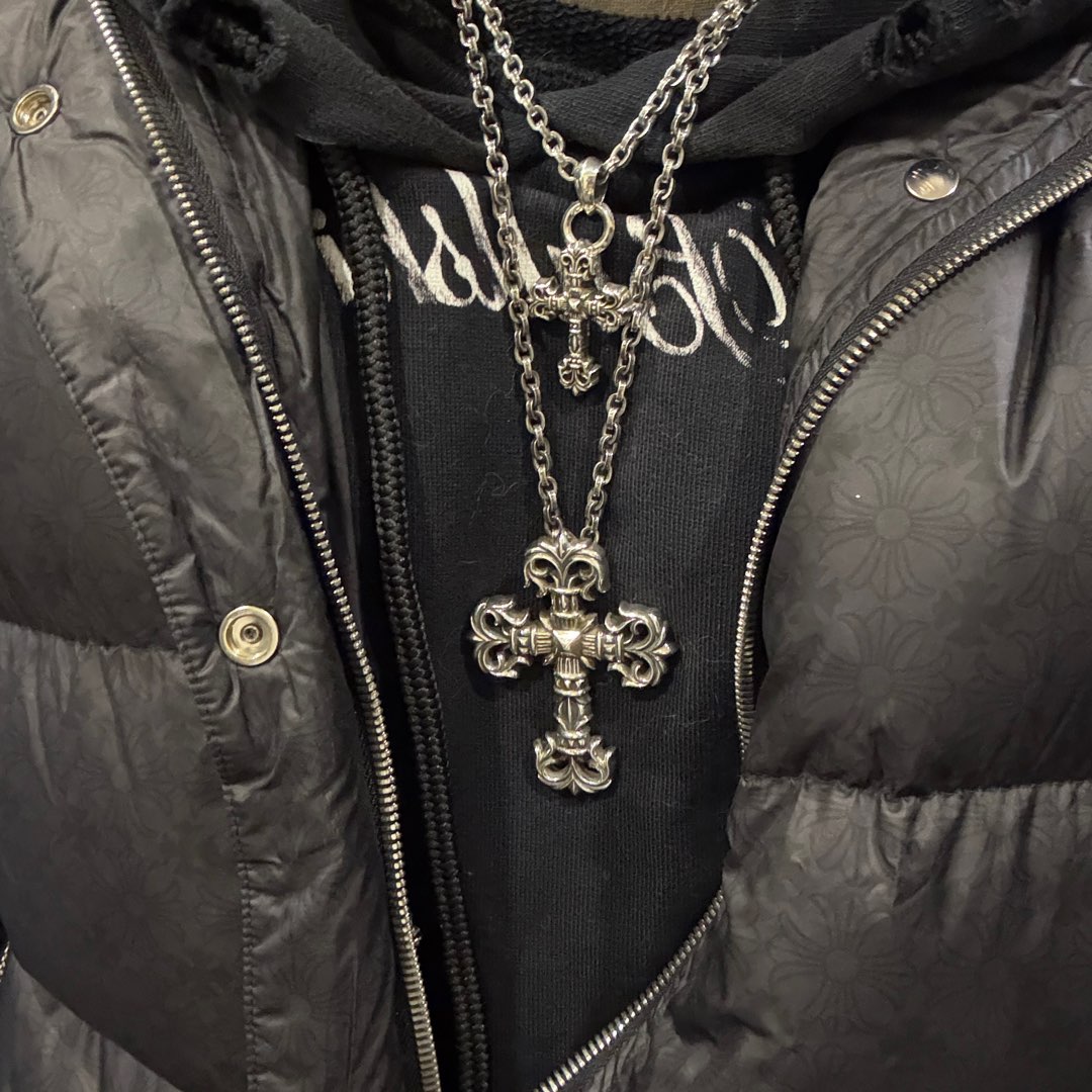 Customer order: Large & Medium Flame Cross + PP Letter Chain