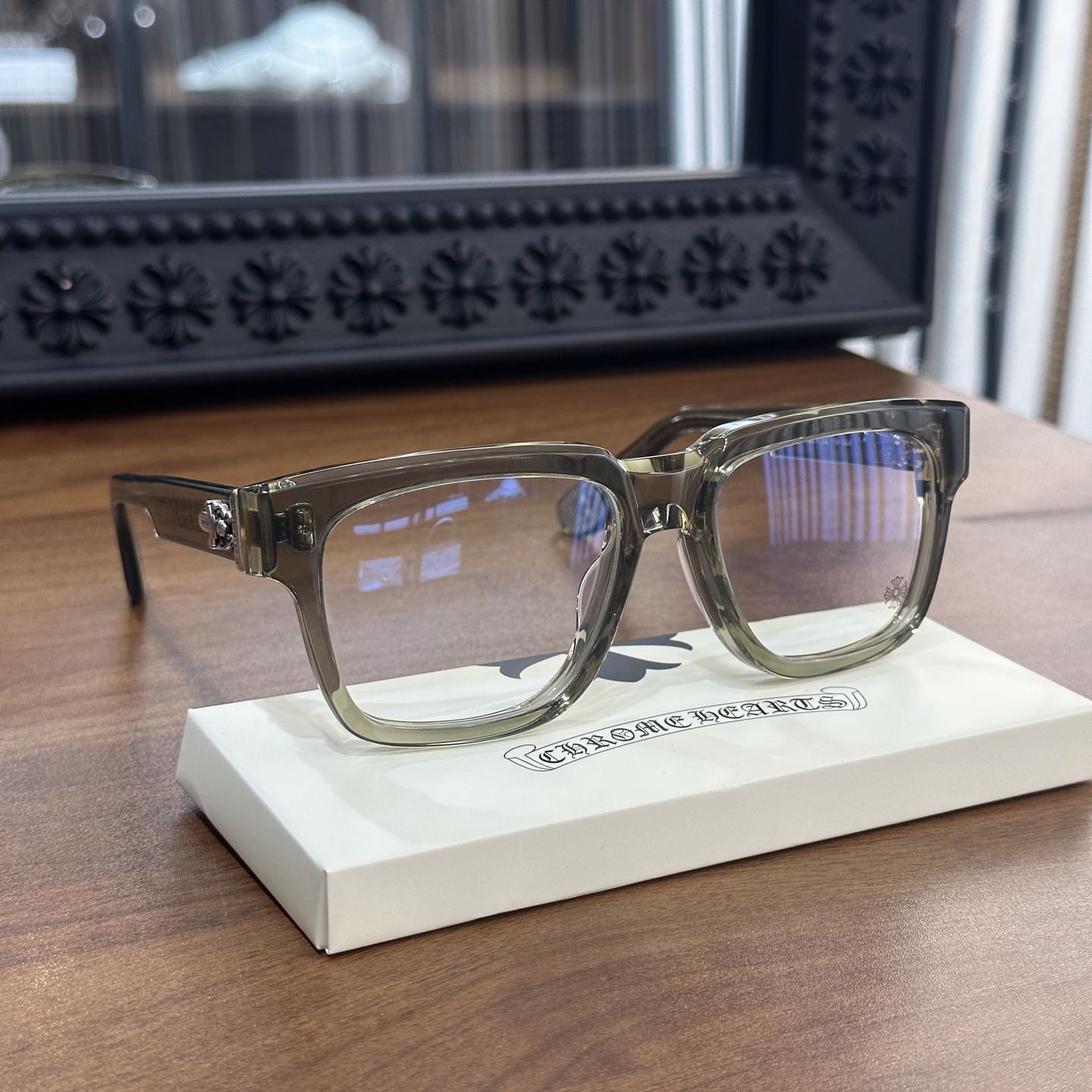 Glasses Model: BOX-OFFICER Size: 56-19-144