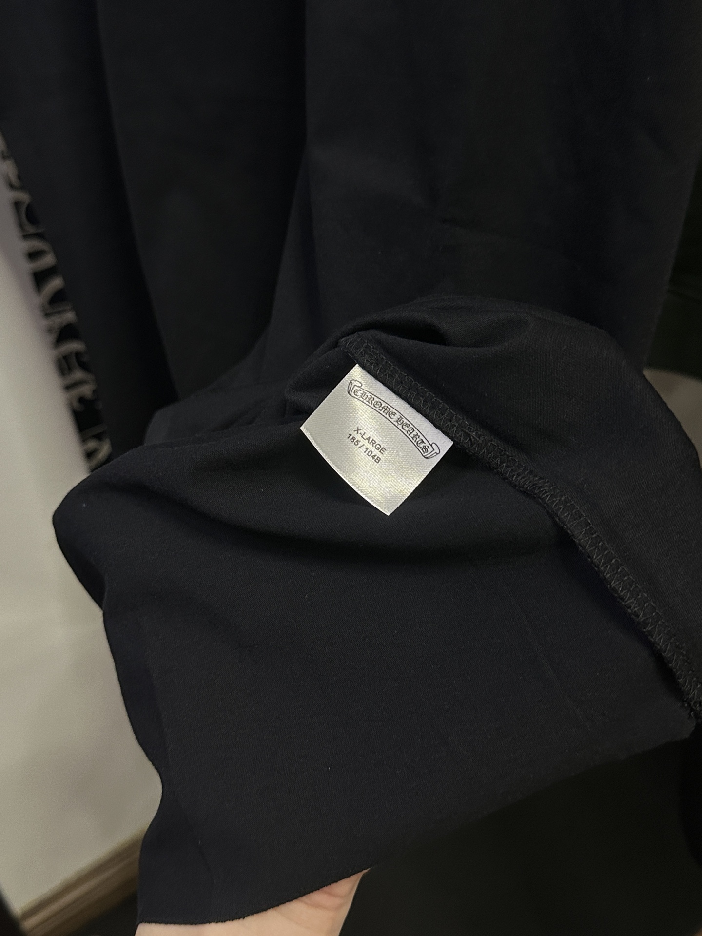 Chrome Hearts Vintage Quick-Drying Long-Sleeve ShirtSuper soft and comfortable fabricThis is an Old Chrome Hearts Crush Logo T-Shirt (it's not faded, it's part of the original design). Sizes S-XL