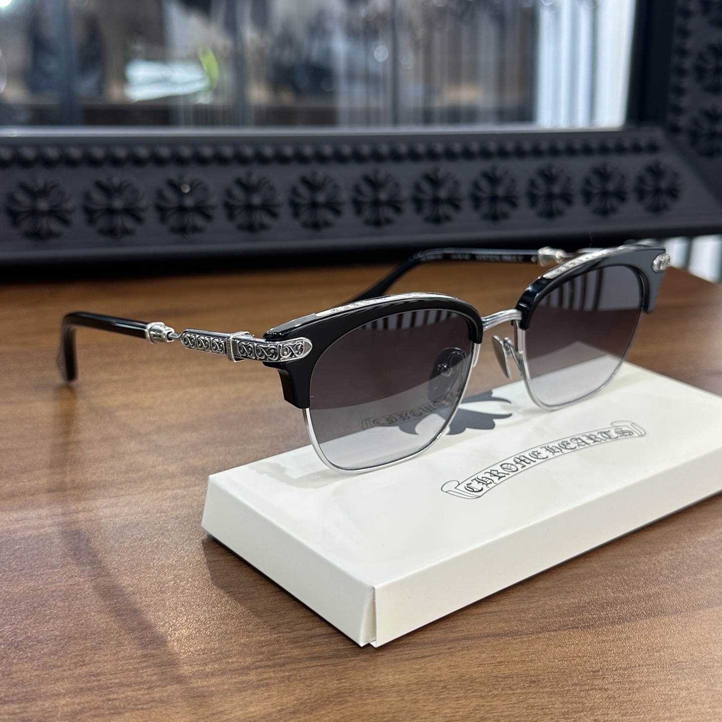 CH Sunglasses Model: Smile IIMaterial: 925 SilverSize: 54 (18-146mm)