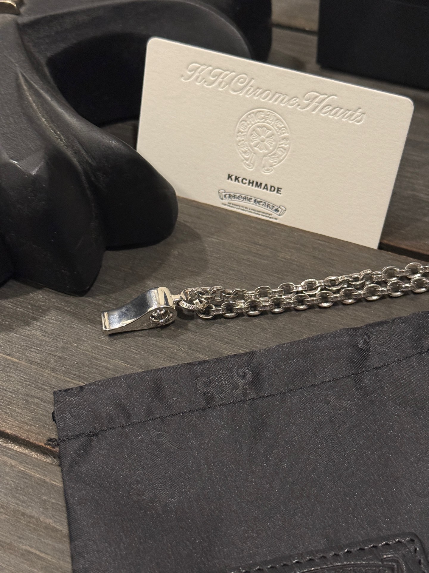 Customer order: cross-shaped whistle + PP letter chain