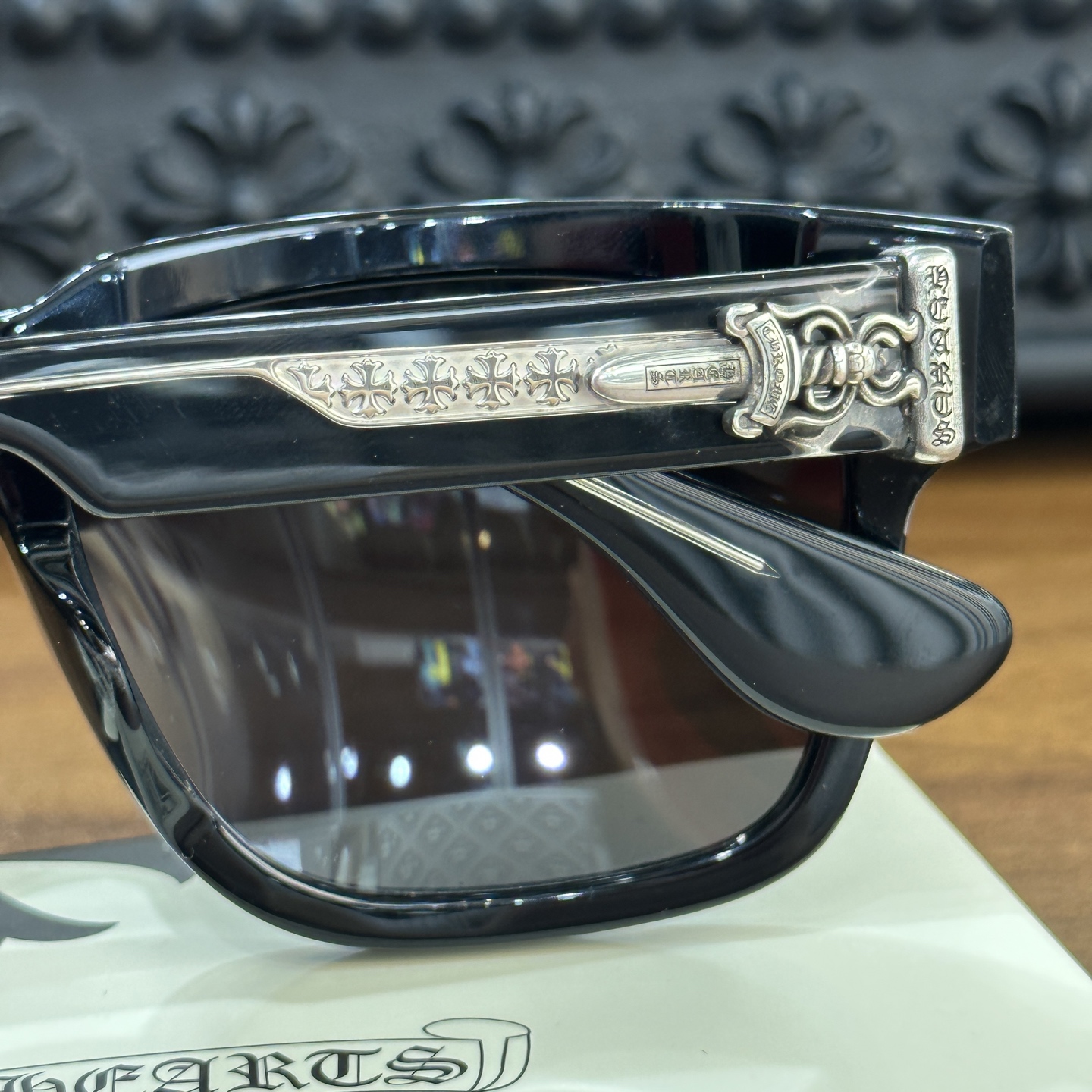 CH Sunglasses Model: BOX-OFFICER Size: 56-19-144