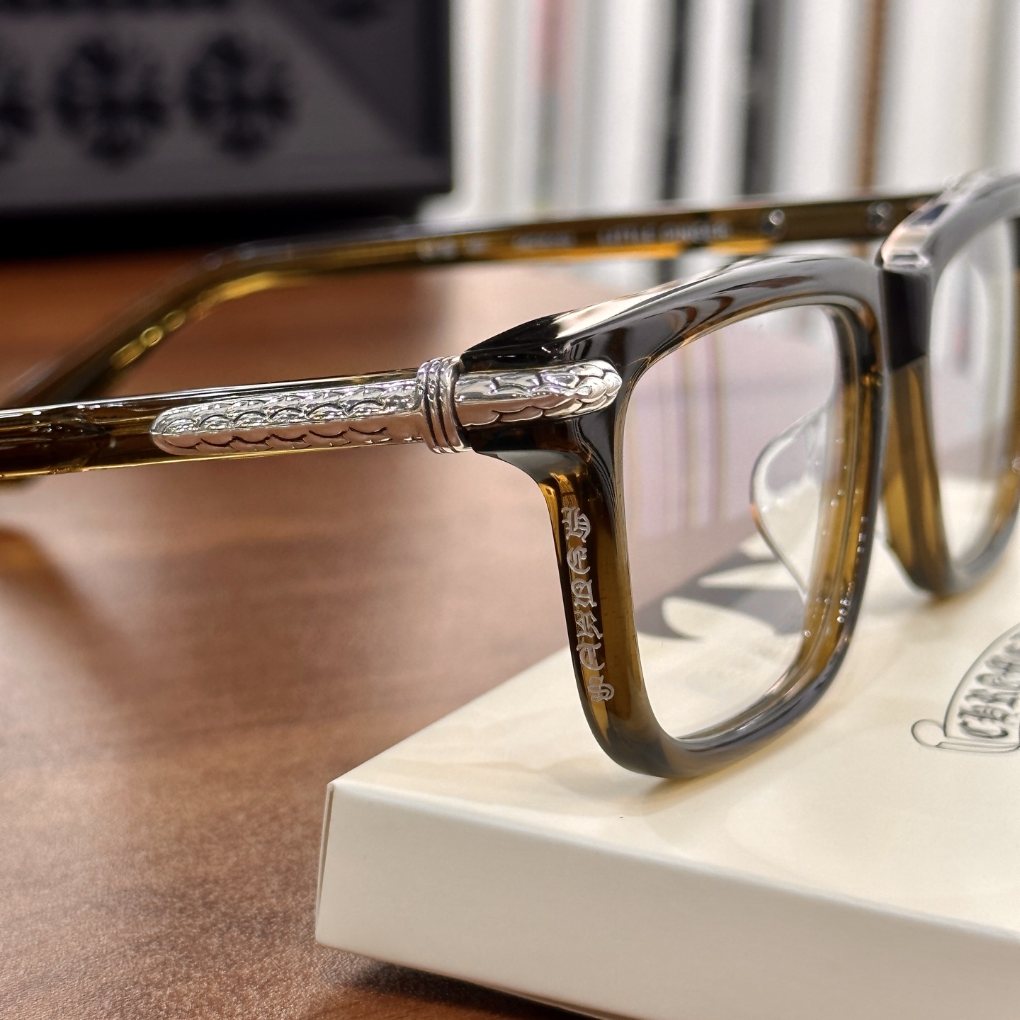 CH Eyeglasses Model: LITTLE DINGERSize: 54□18 152