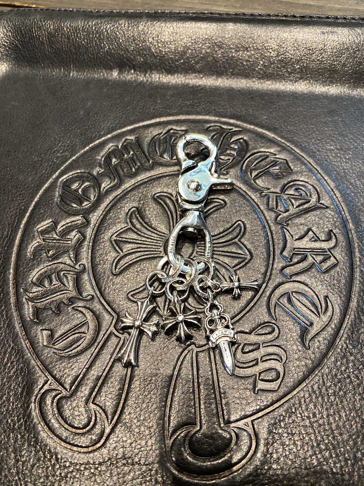 Custom-made multi-element keychains, personalized DIY design, D-color moissanite setting, bursting with brilliance.