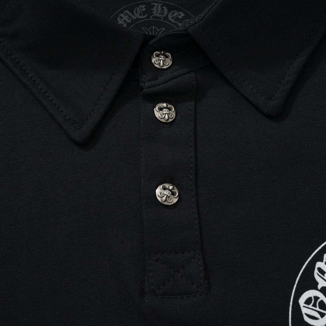 CH Chrome Hearts 24SS Horseshoe Print Polo ShirtMade from custom-woven and dyed 220g pure cotton, soft and comfortable to the touch, very skin-friendly, versatile and simple. The collar and chest print uses imported ink for 3D printing with consist