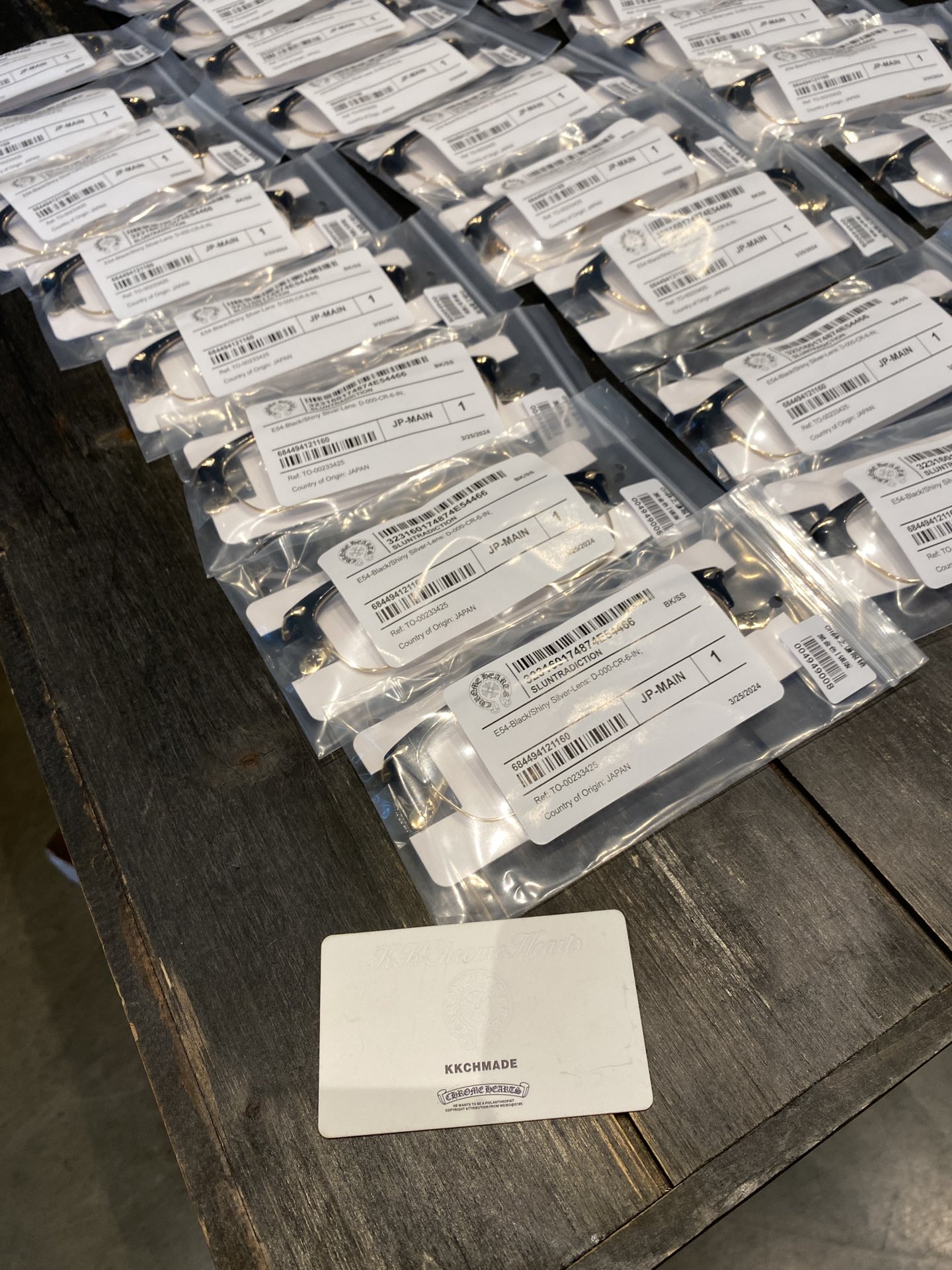 Black and gold Xue Zhiqian glasses - massive shipment!