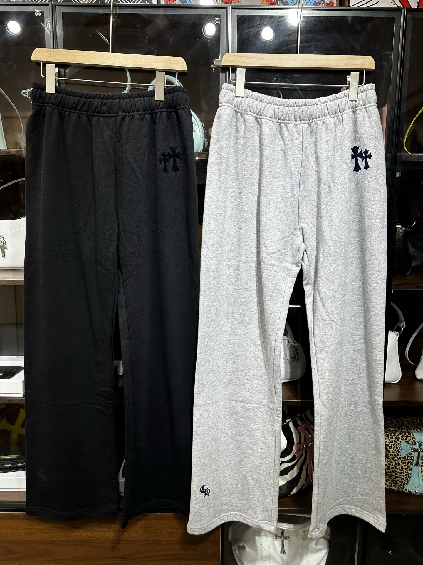 Chrome Hearts Grey Flocked Three Cross Casual Sweatpants. Custom-woven and dyed chunky knit loose fabric, segmented cut. Uses the same electrostatic flocking process as the finished garment, not the usual die-cut process; the color may vary depending